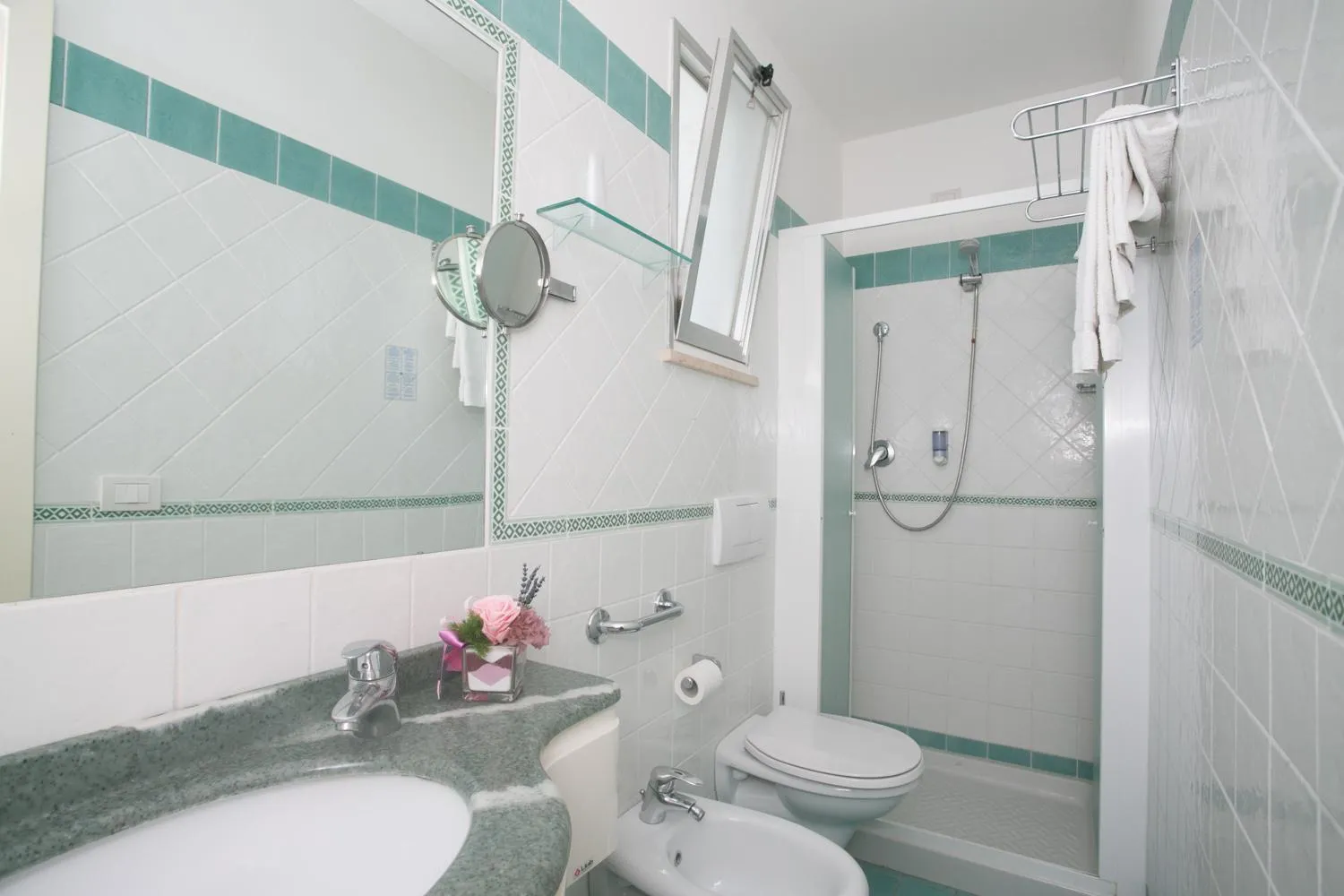 Bathroom in Albergo Vittoria