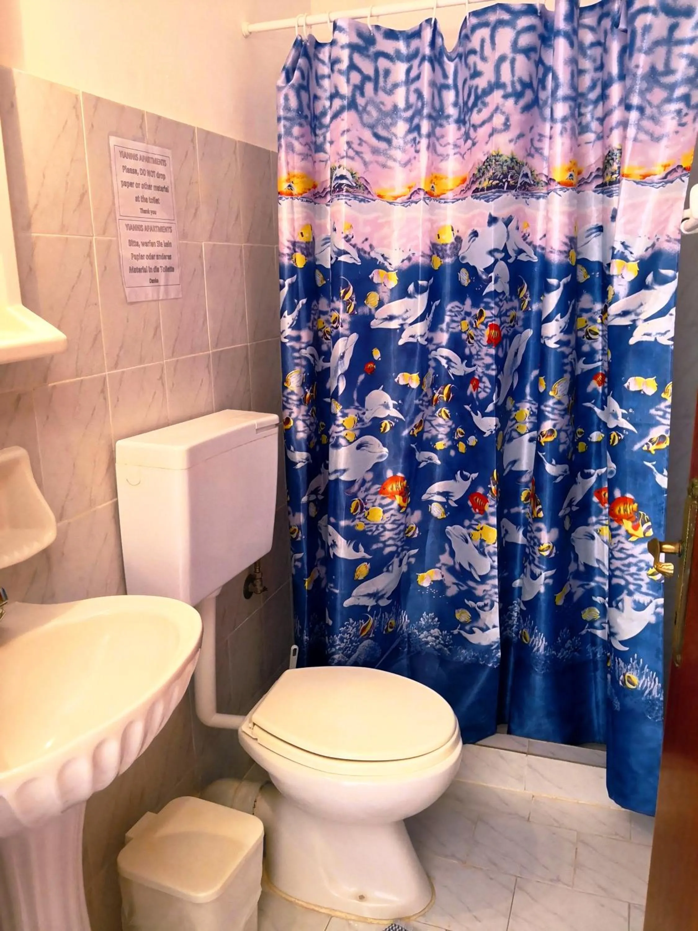 Toilet in Yiannis Apartments