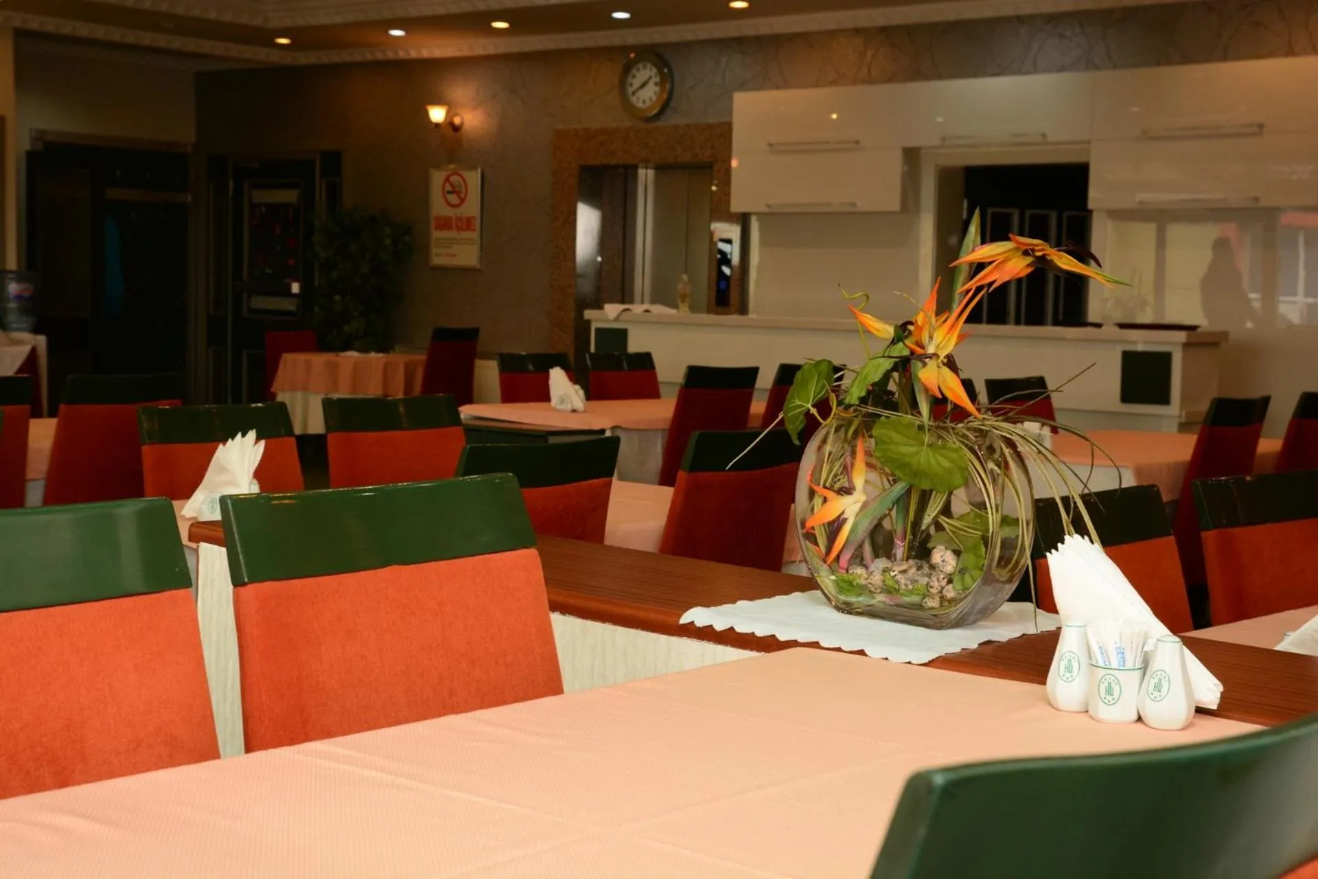 Restaurant/places to eat in Turk Inn Uzcan Hotel