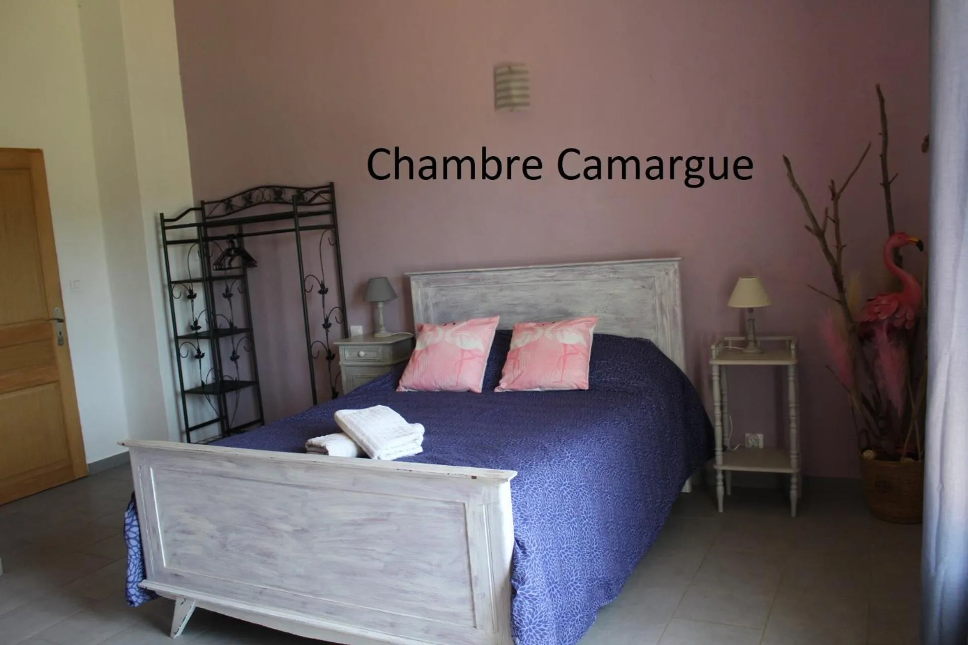 Photo of the whole room, Bed in La Sarriette - Chambres d'hôtes et gîte d'étape à Eygalières