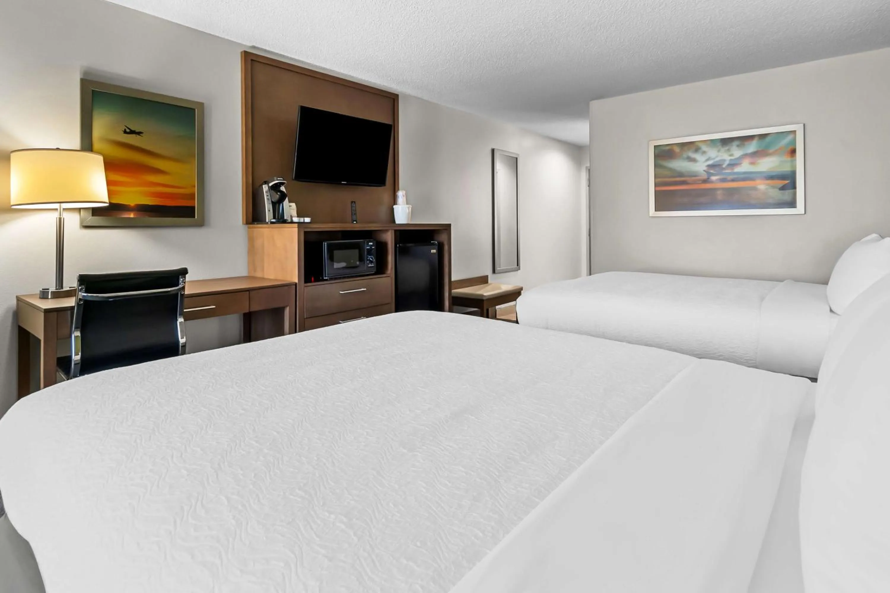 Photo of the whole room, Bed in Best Western Niceville - Eglin AFB Hotel