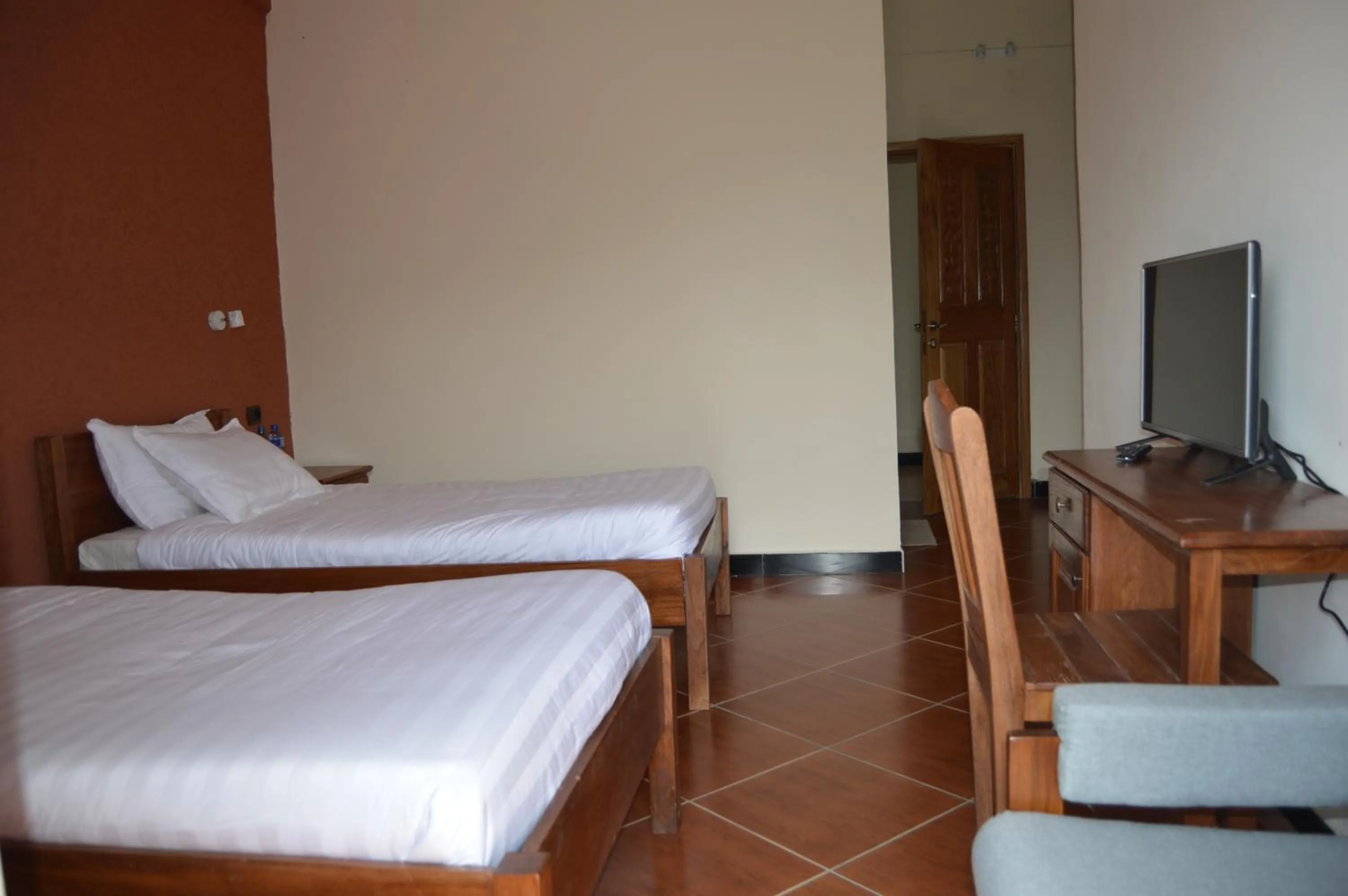 Photo of the whole room, Bed in Harbe Hotel