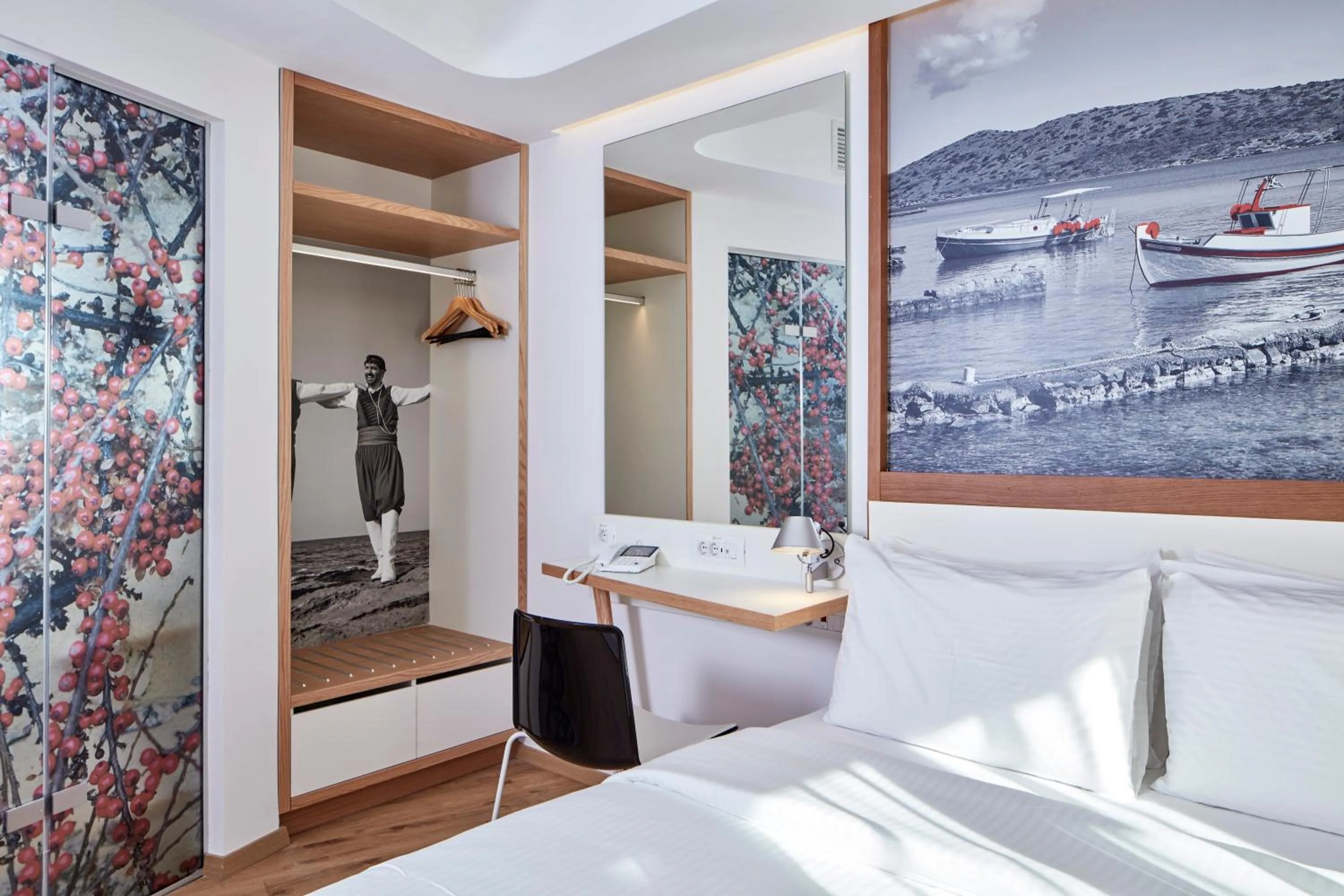 Bathroom, Bed in Olive Green Hotel