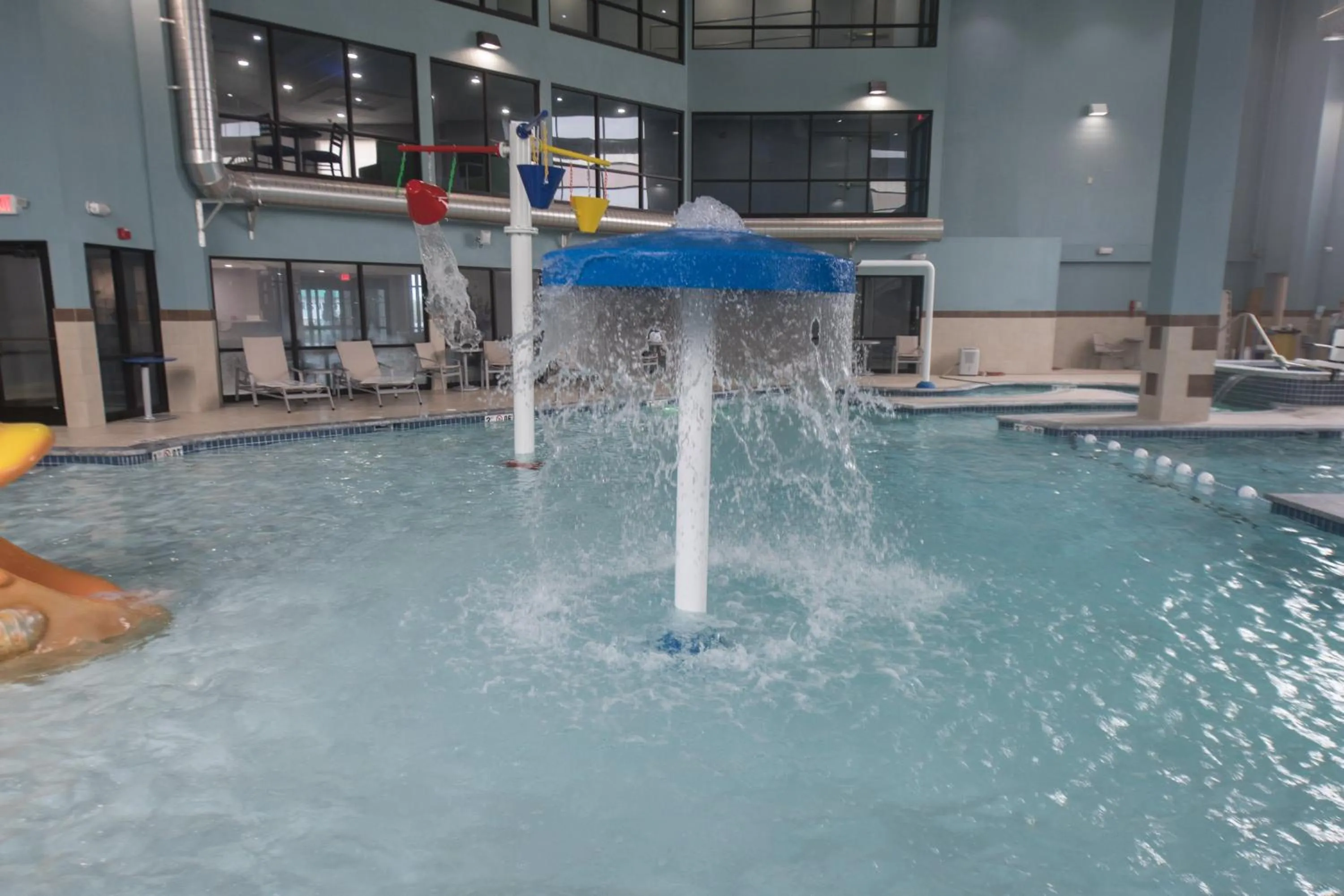 Swimming pool in Holiday Inn Express Hotel & Suites Erie an IHG Hotel