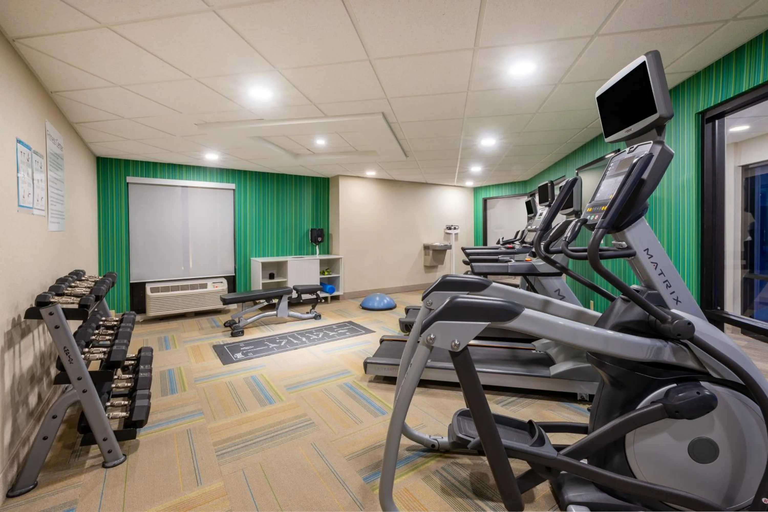Fitness centre/facilities in Holiday Inn Express Hotel & Suites Erie an IHG Hotel