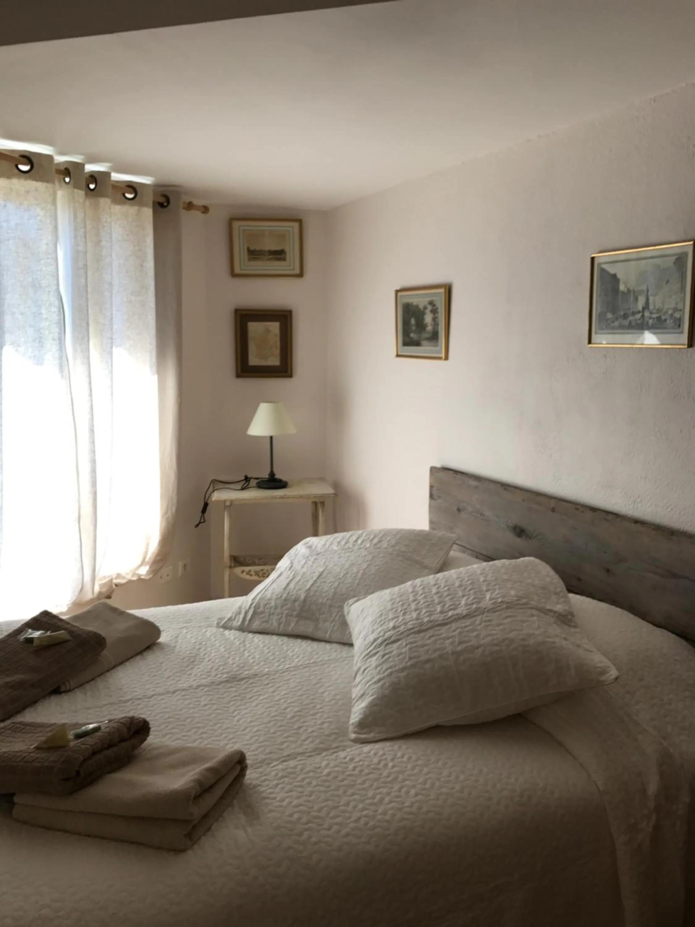 Bedroom, Bed in Hôtel Particulier des Lumières