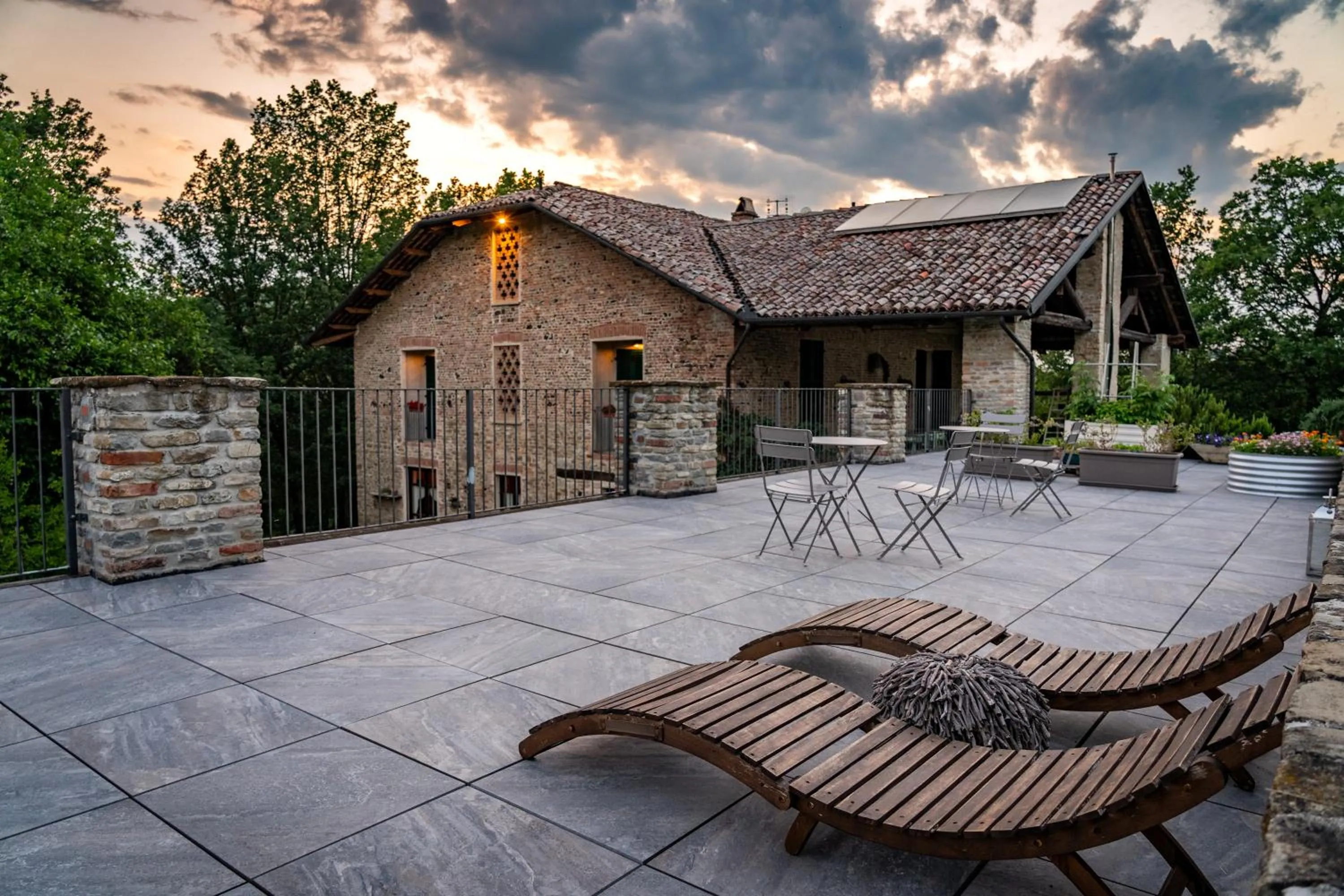 Solarium in Gilda e i suoi amici