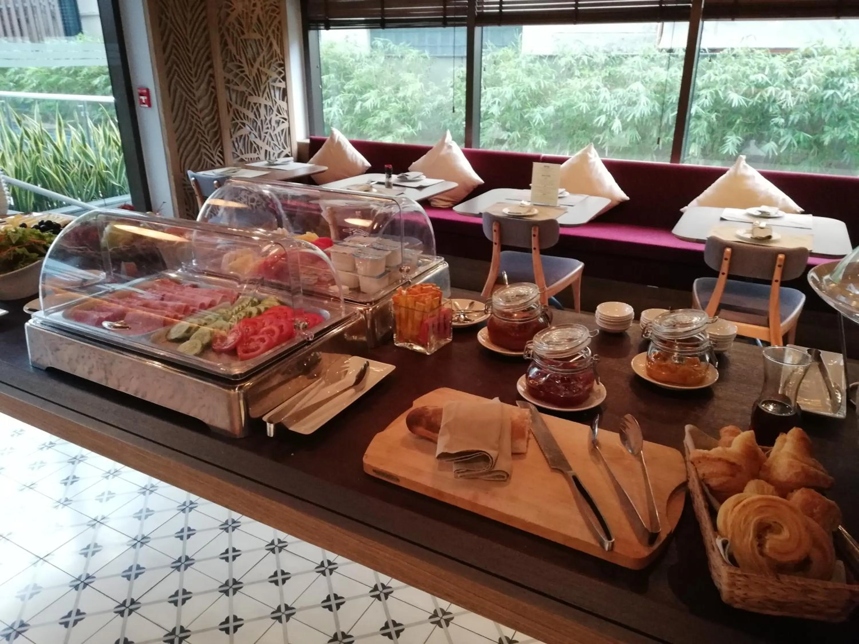 Breakfast in SILA Urban Living