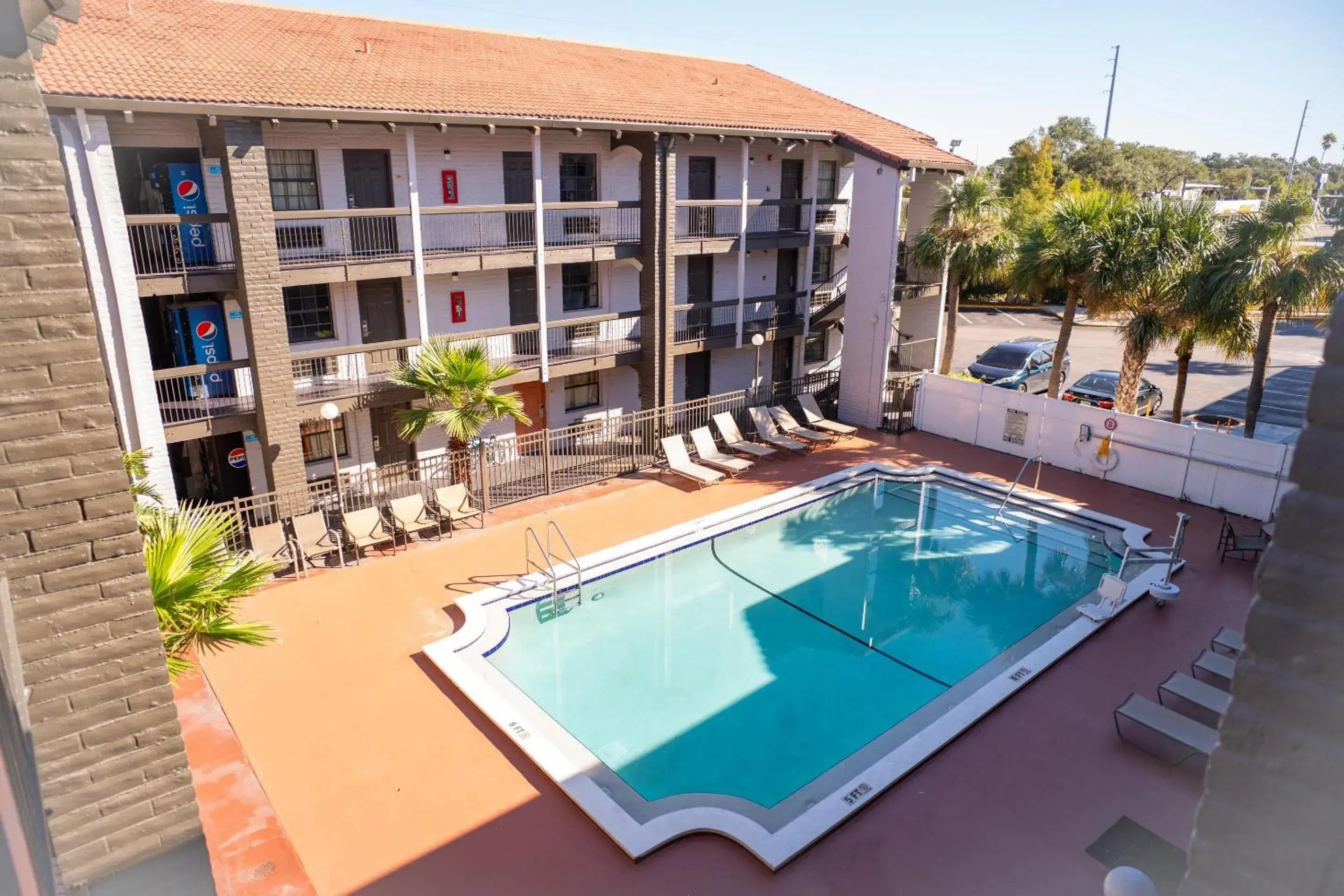 Swimming pool in Rodeway Inn Near Ybor City - Casino Swimming pool in Rodeway Inn Near Ybor City - Casino