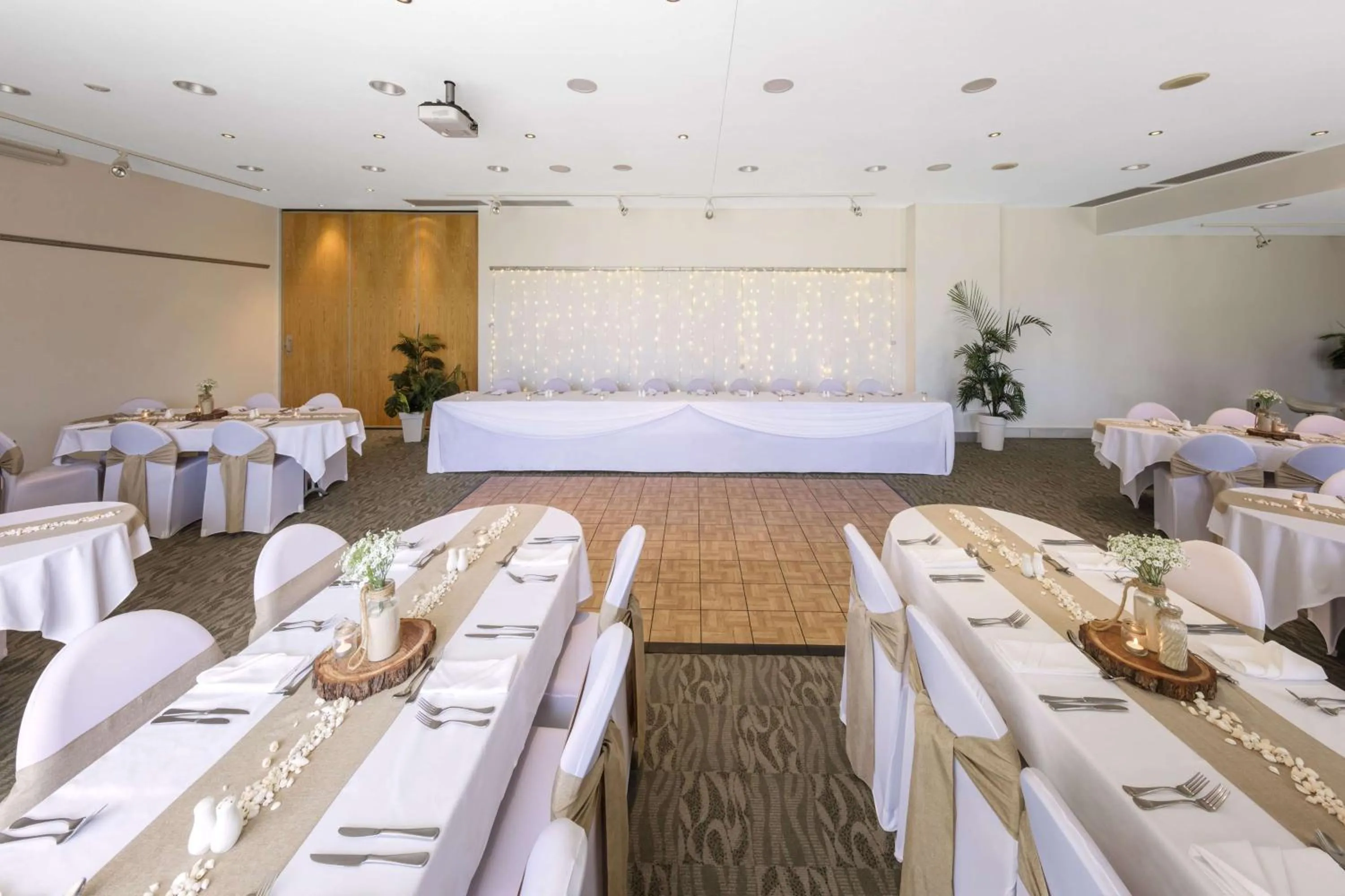 Meeting/conference room in Ramada By Wyndham Marcoola Beach