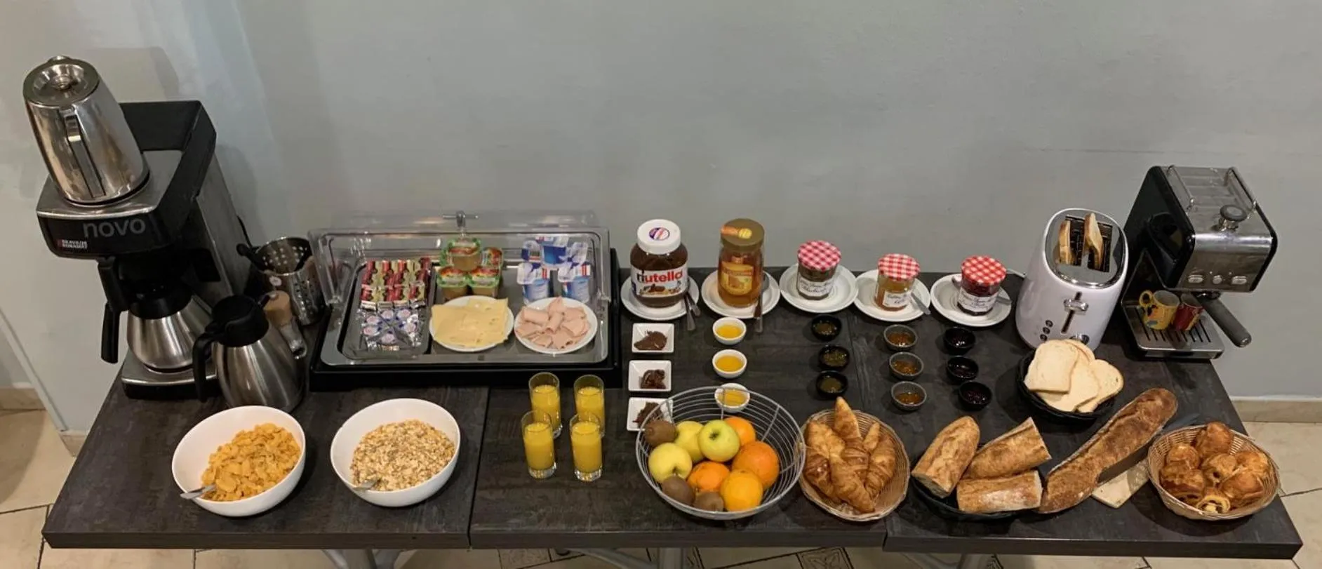 Breakfast in Le Strasbourg Hotel