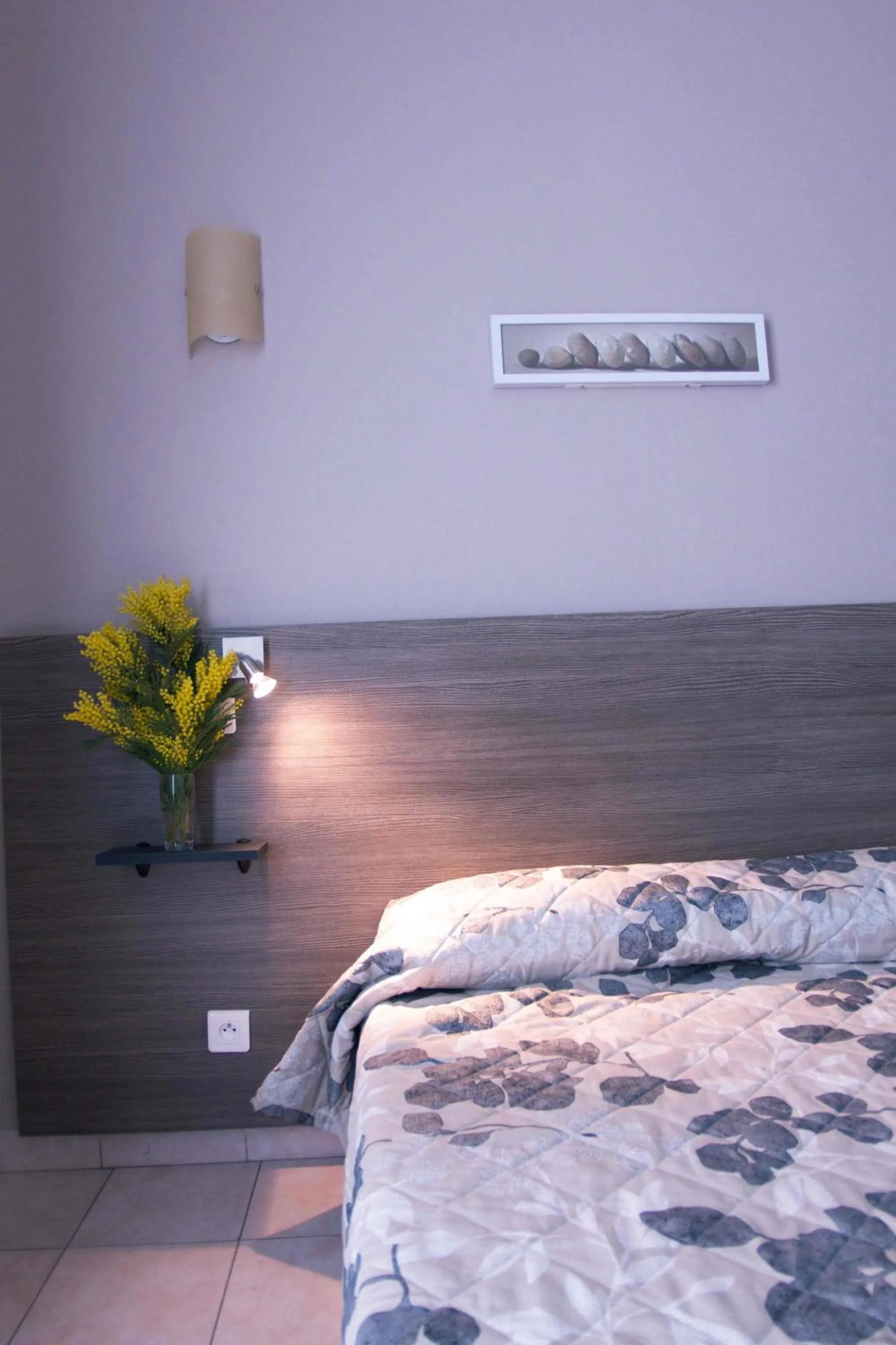 Bed in Le Strasbourg Hotel