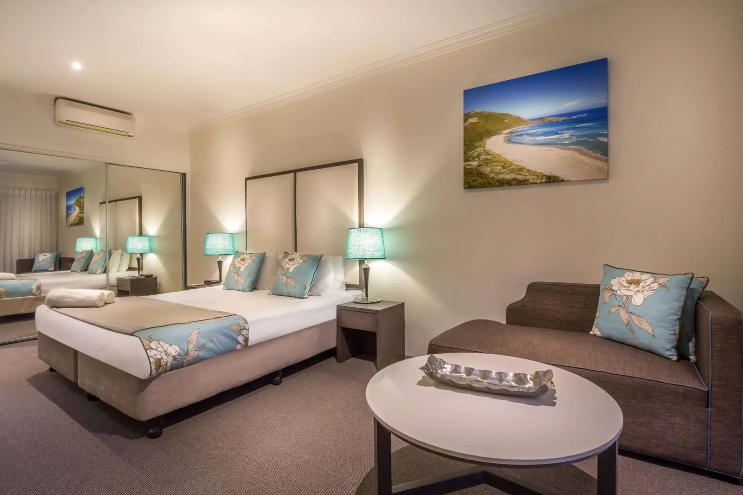 Photo of the whole room, Bed in Club Wyndham Dunsborough, Trademark Collection by Wyndham Photo of the whole room, Bed in Club Wyndham Dunsborough, Trademark Collection by Wyndham