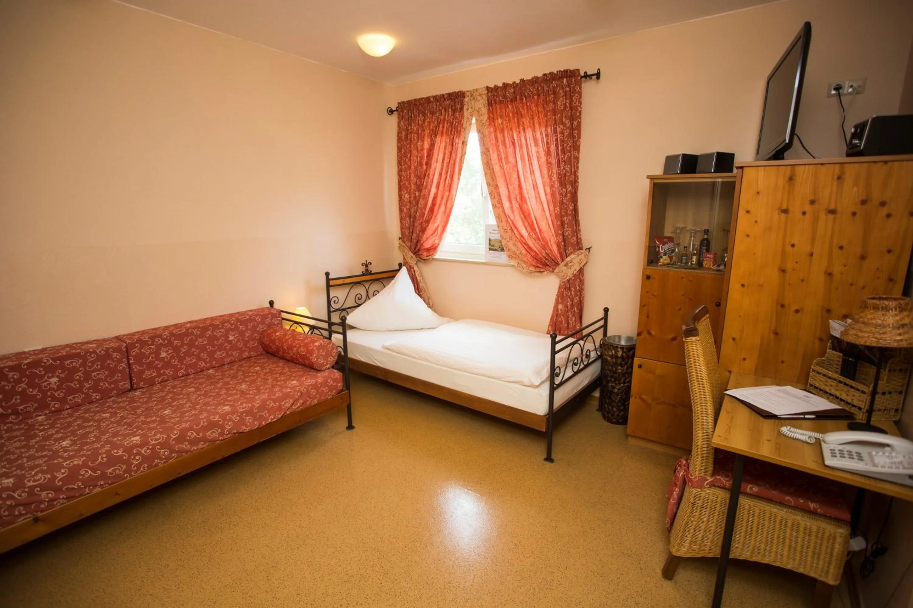 Photo of the whole room, Bed in Mediterran Hotel Juwel