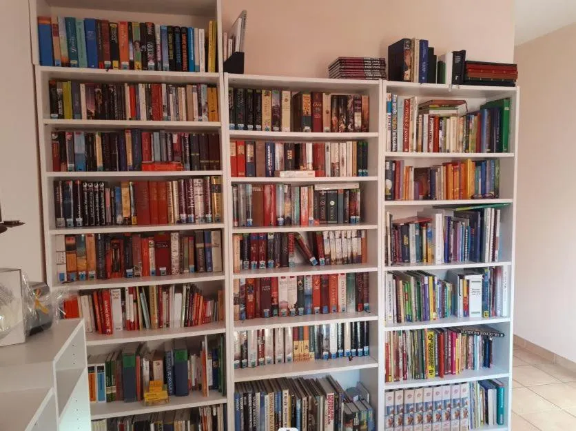 Library in Mediterran Hotel Juwel