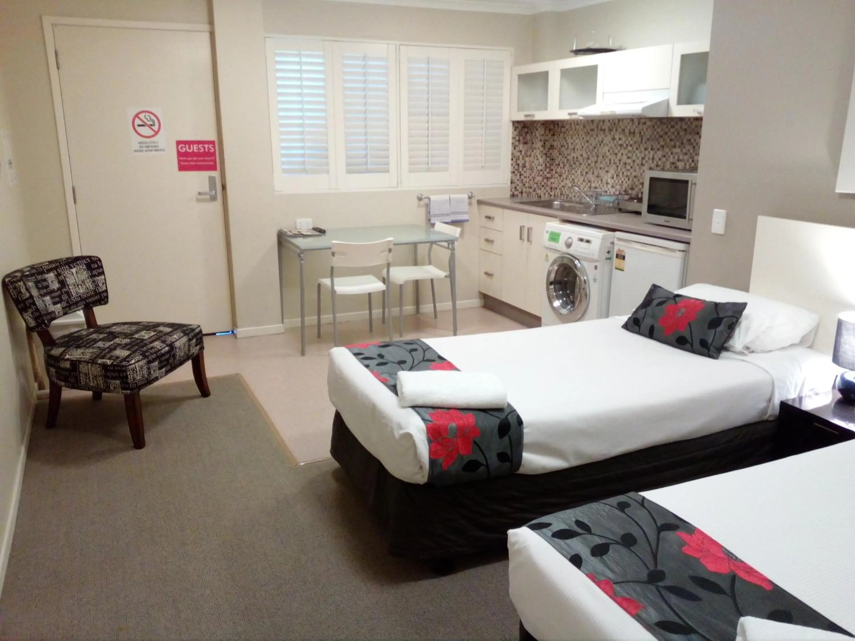 Photo of the whole room, Bed in Brisbane Street Studios