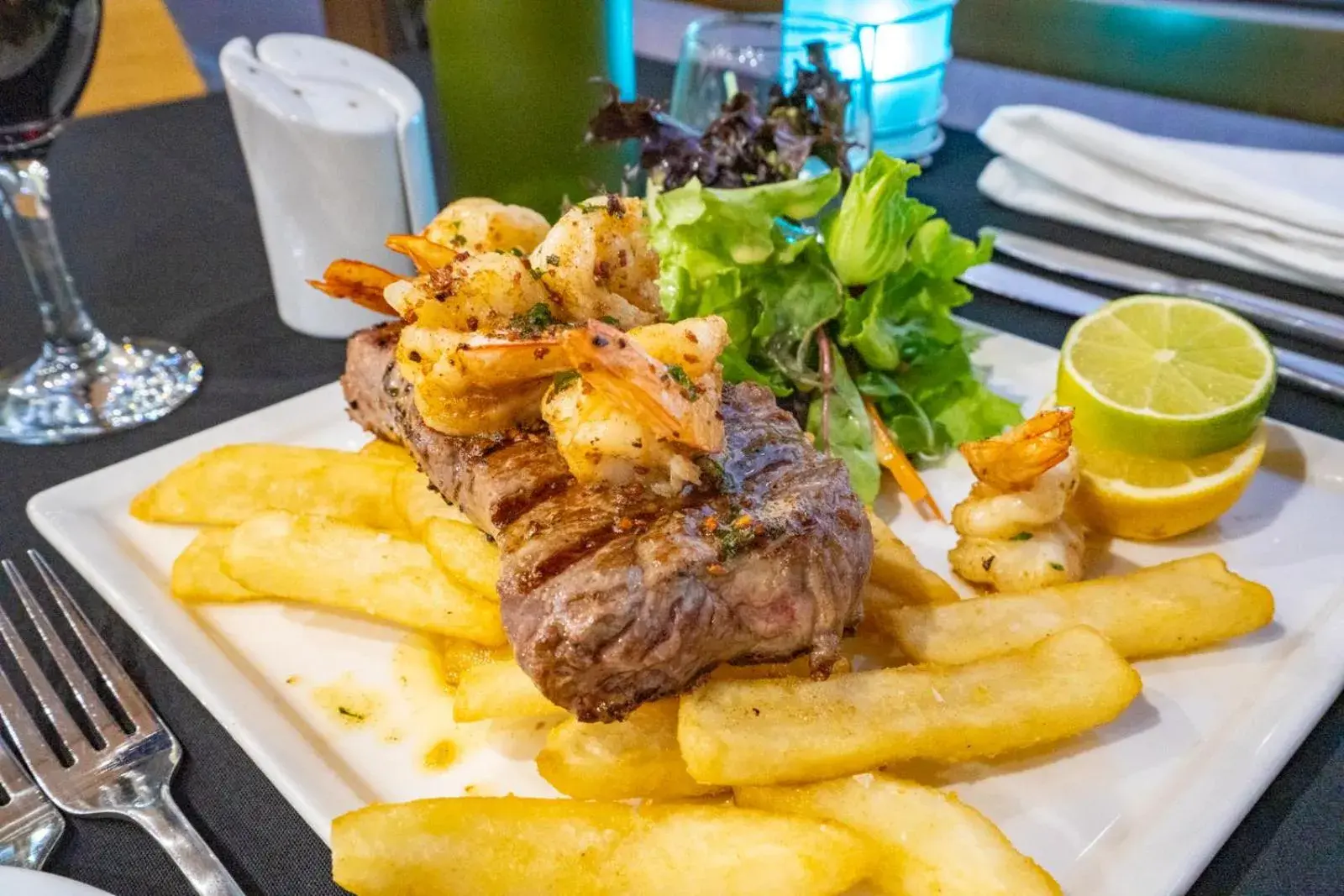 Restaurant/places to eat in Hospitality Esperance SureStay Collection by Best Western Restaurant/places to eat in Hospitality Esperance SureStay Collection by Best Western