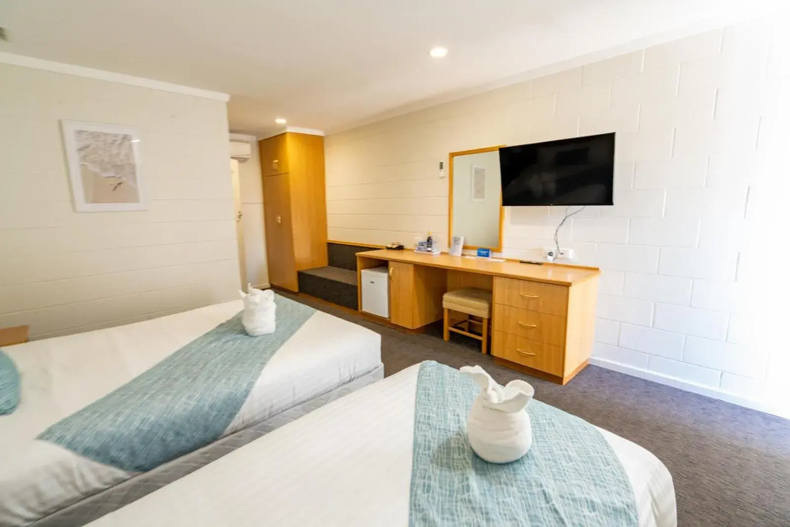 Bed in Hospitality Esperance SureStay Collection by Best Western Bed in Hospitality Esperance SureStay Collection by Best Western