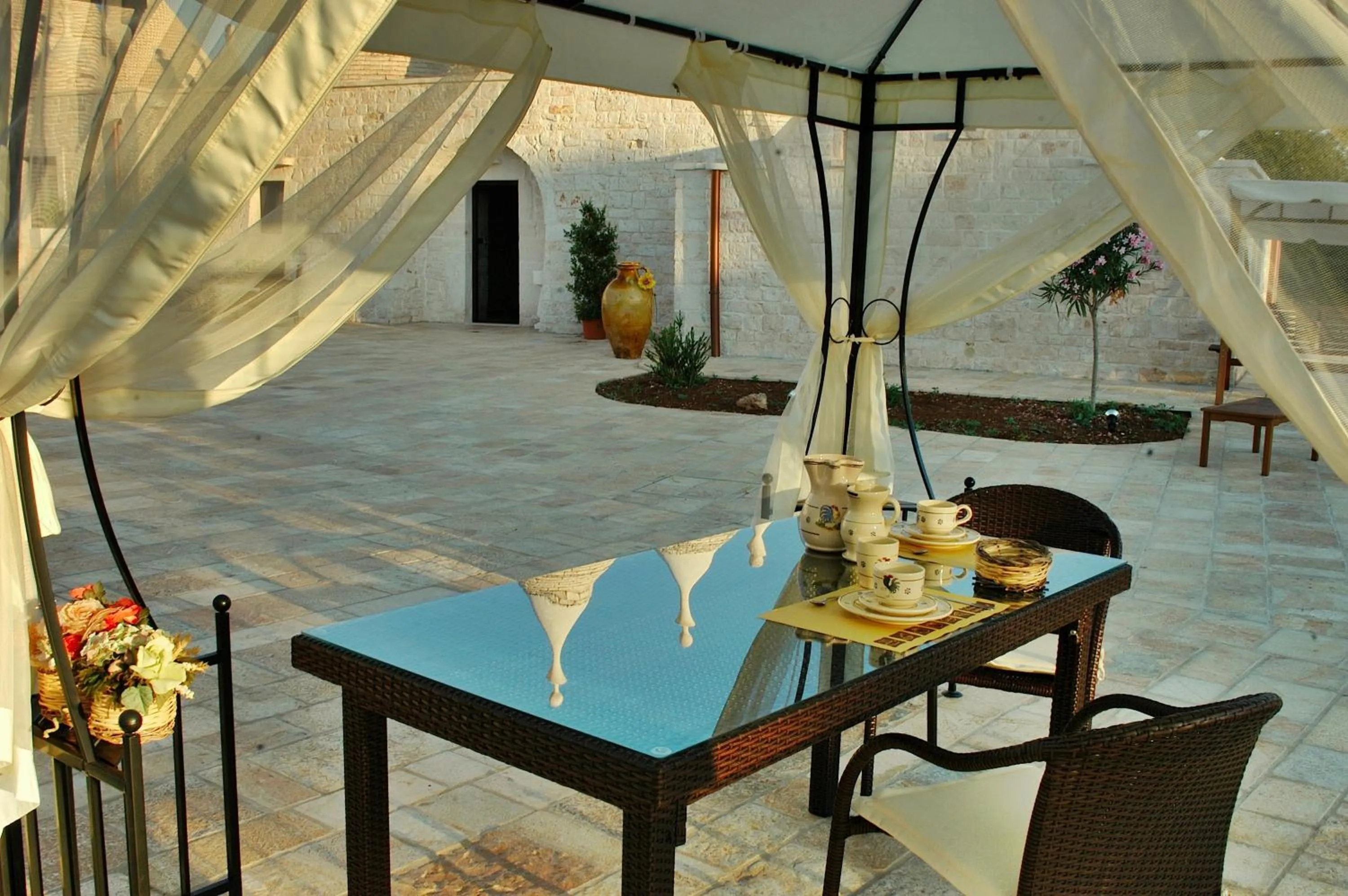 Patio in Trulli IsAgo