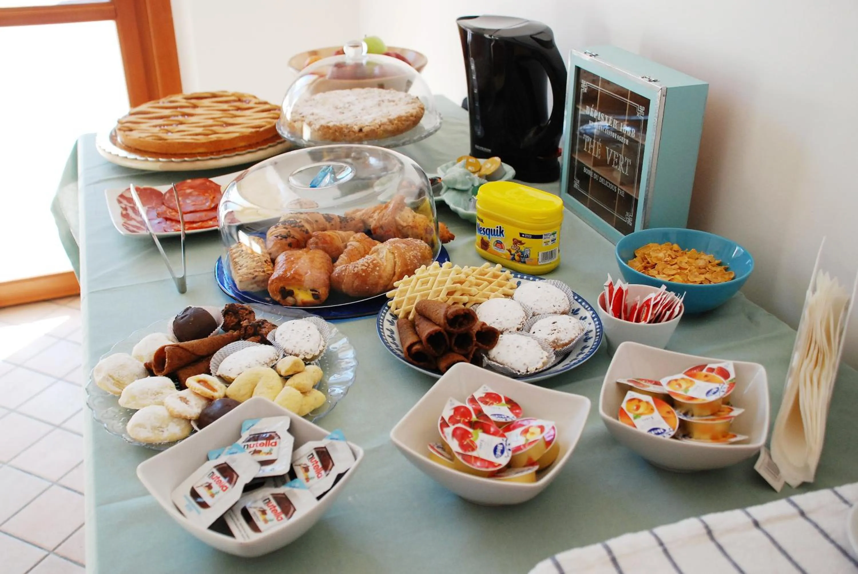 Buffet breakfast in Cala Chiara B&B
