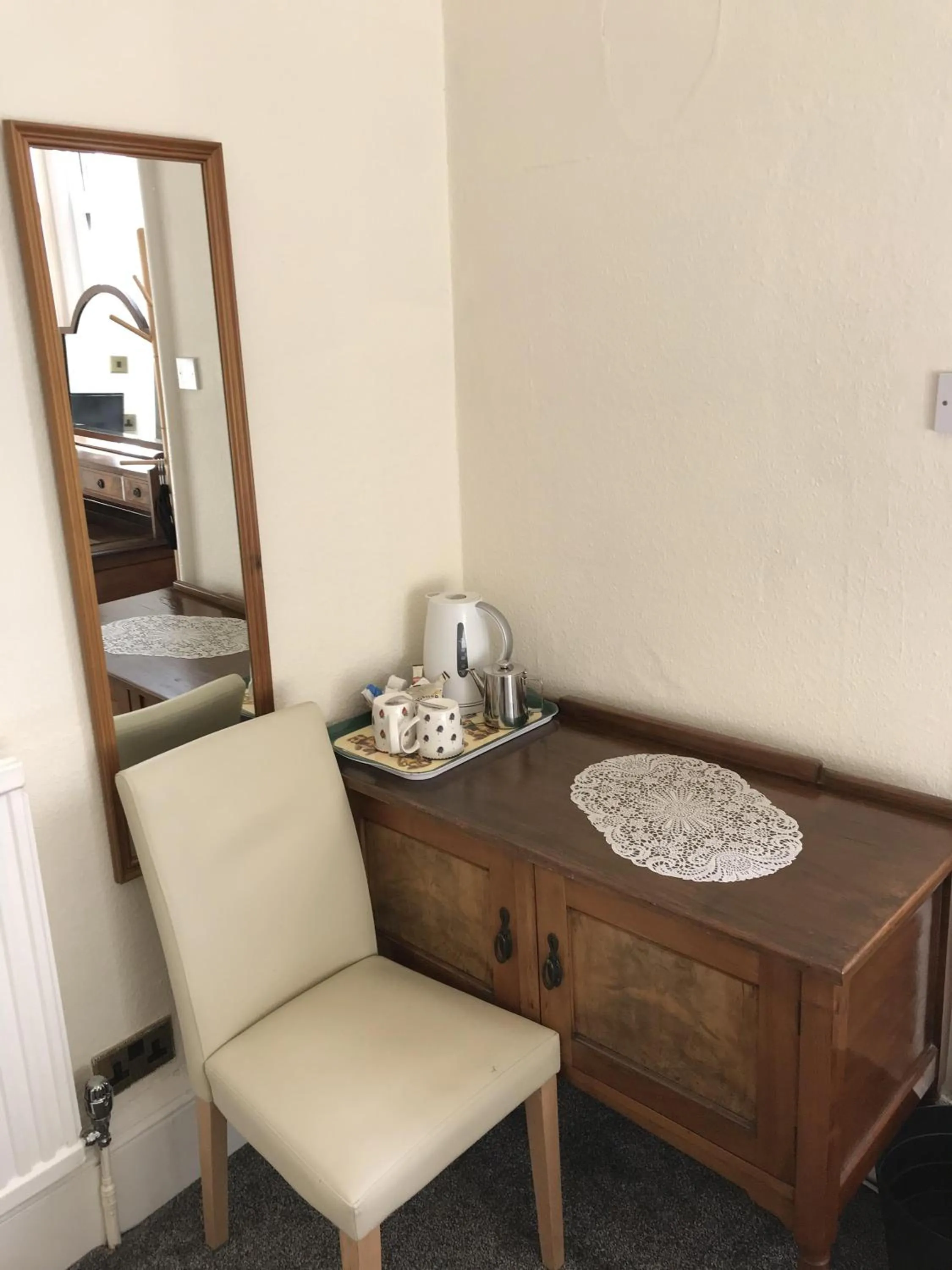 Bedroom in Dorstan House