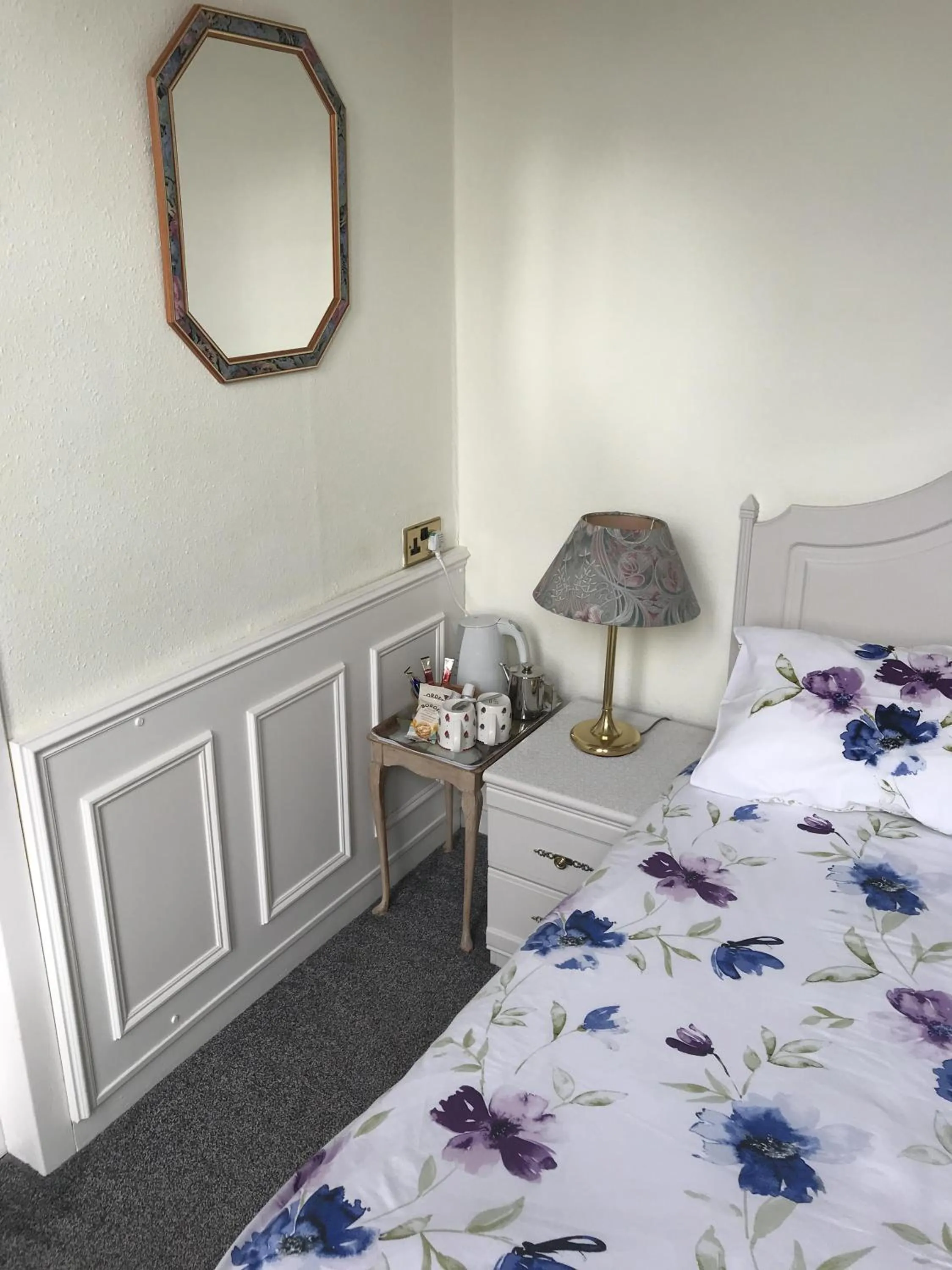 Bedroom, Bed in Dorstan House