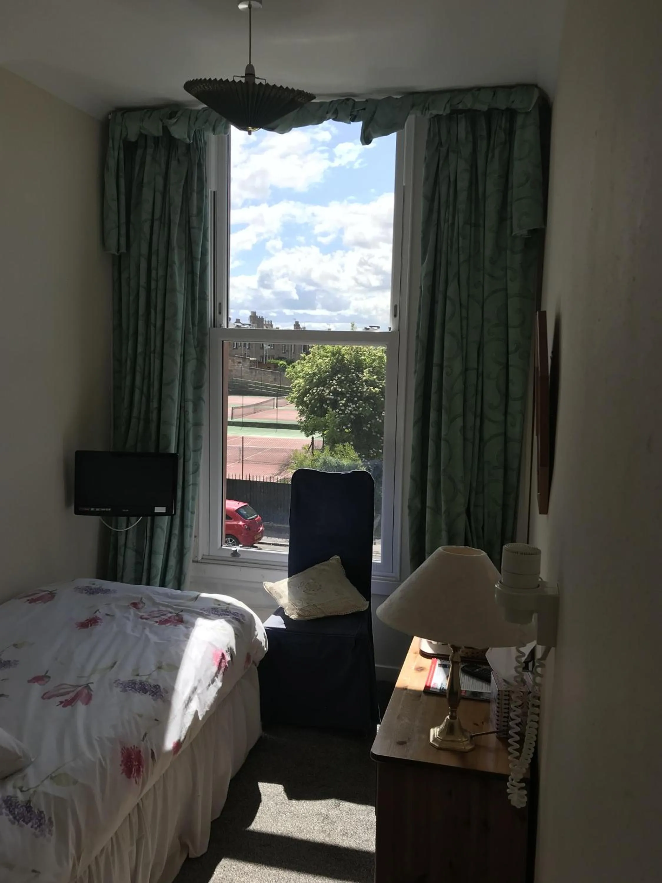 Bedroom, Bed in Dorstan House