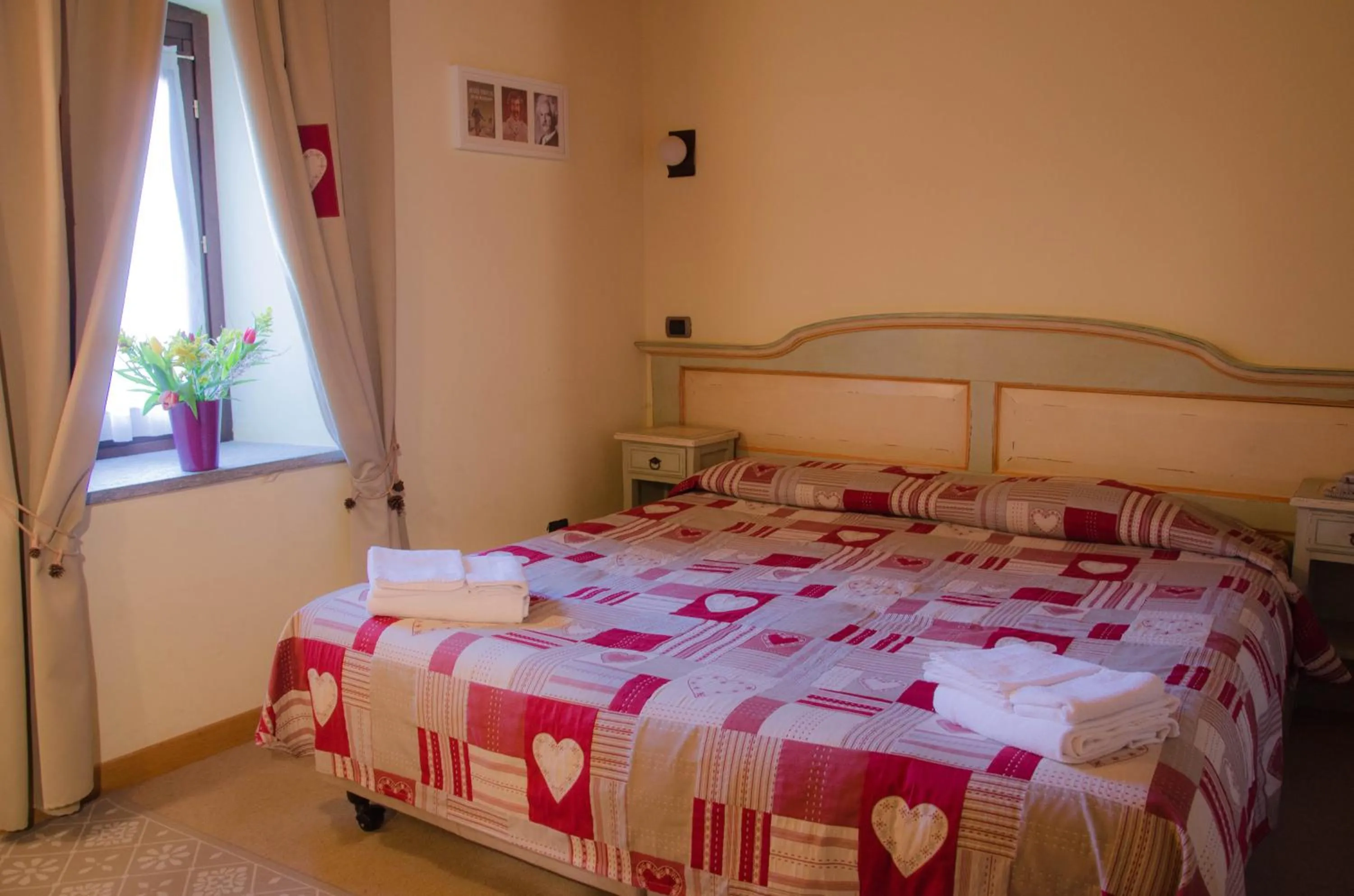 Bed in Hotel Chez Toi