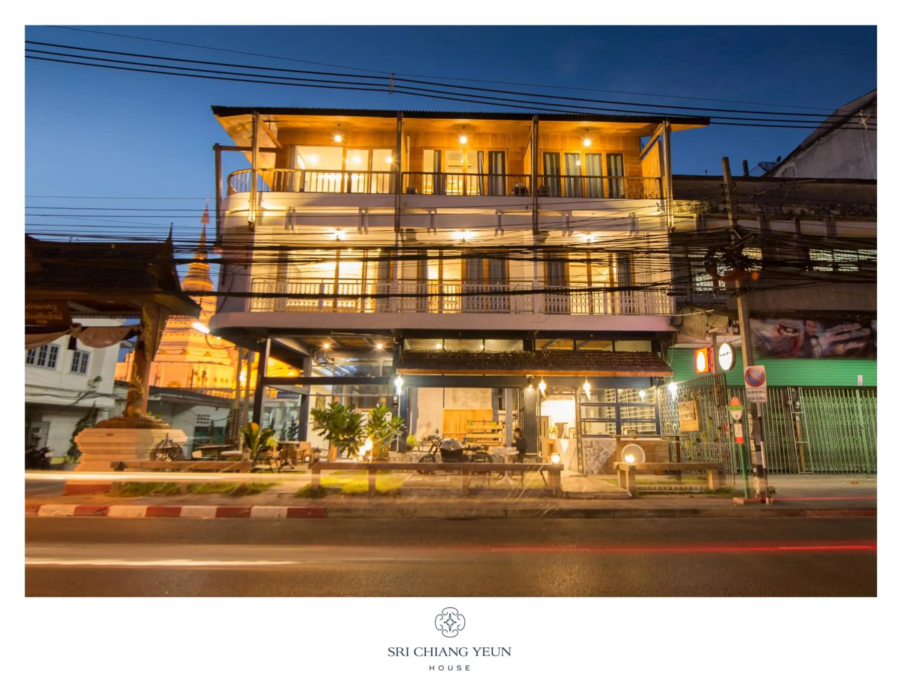 Facade/entrance in Sri Chiang Yeun House Facade/entrance in Sri Chiang Yeun House
