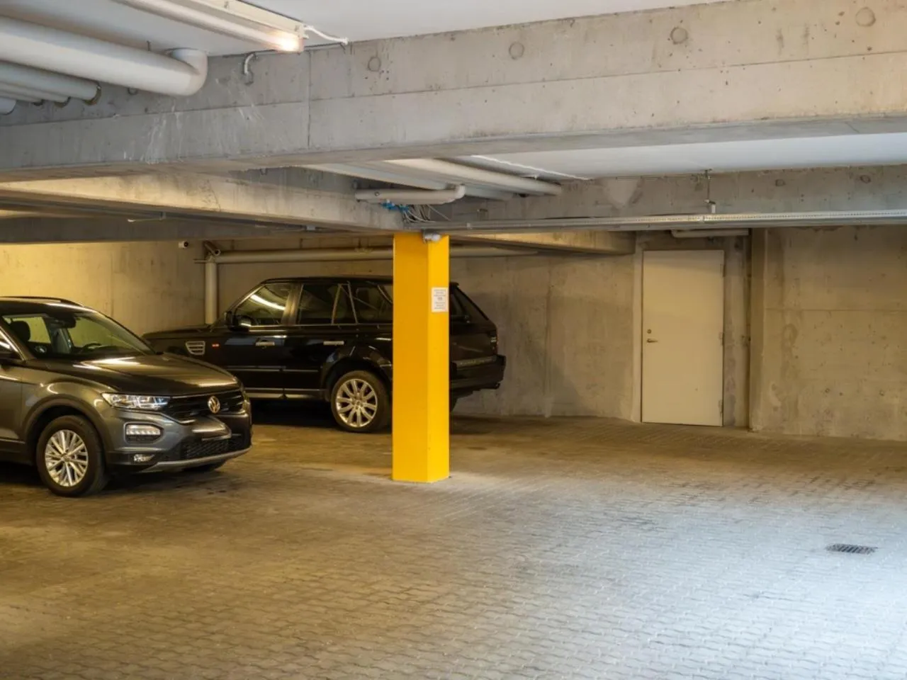 Parking in Hotel Knudsens Gaard
