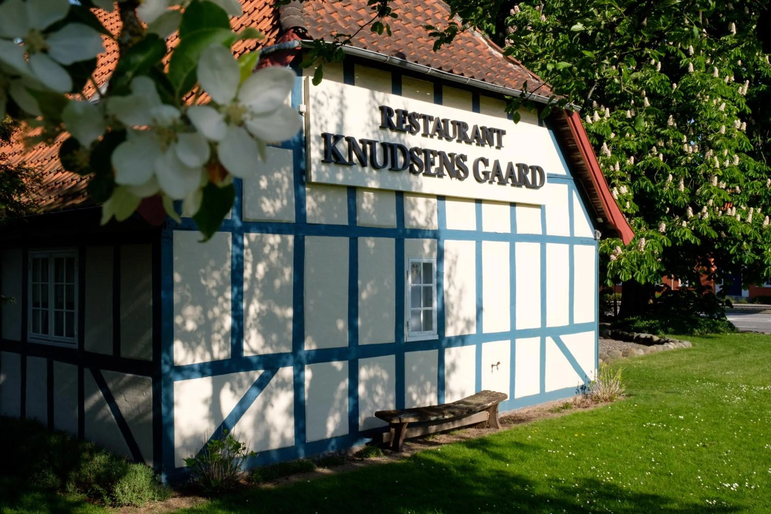 Property building in Hotel Knudsens Gaard