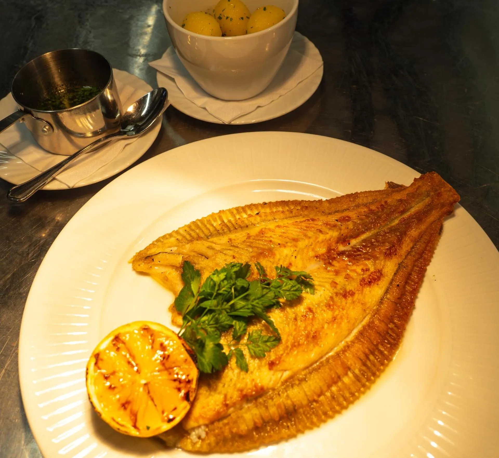 Food and drinks in Hotel Knudsens Gaard