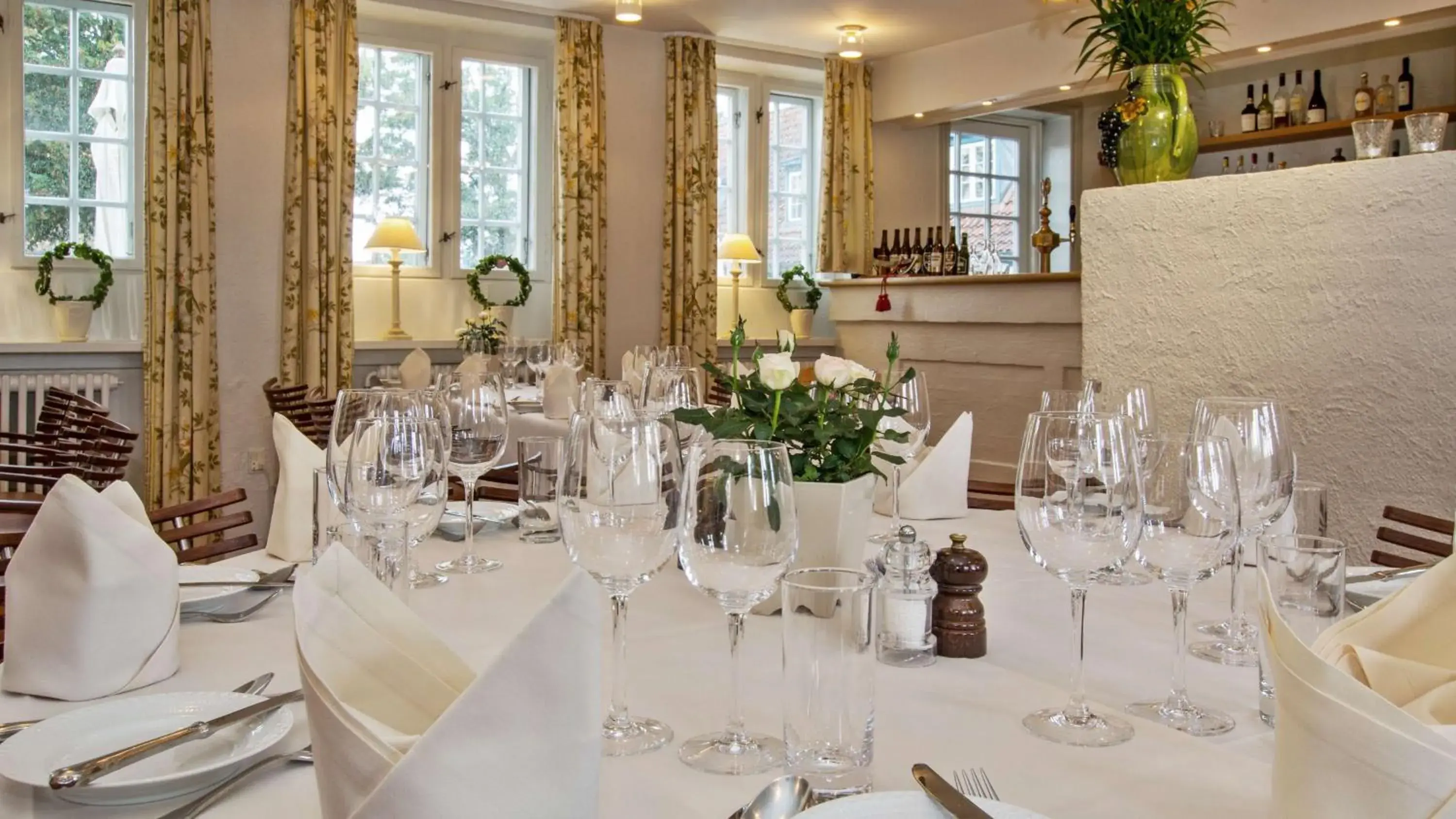 Restaurant/places to eat in Hotel Knudsens Gaard Restaurant/places to eat in Hotel Knudsens Gaard