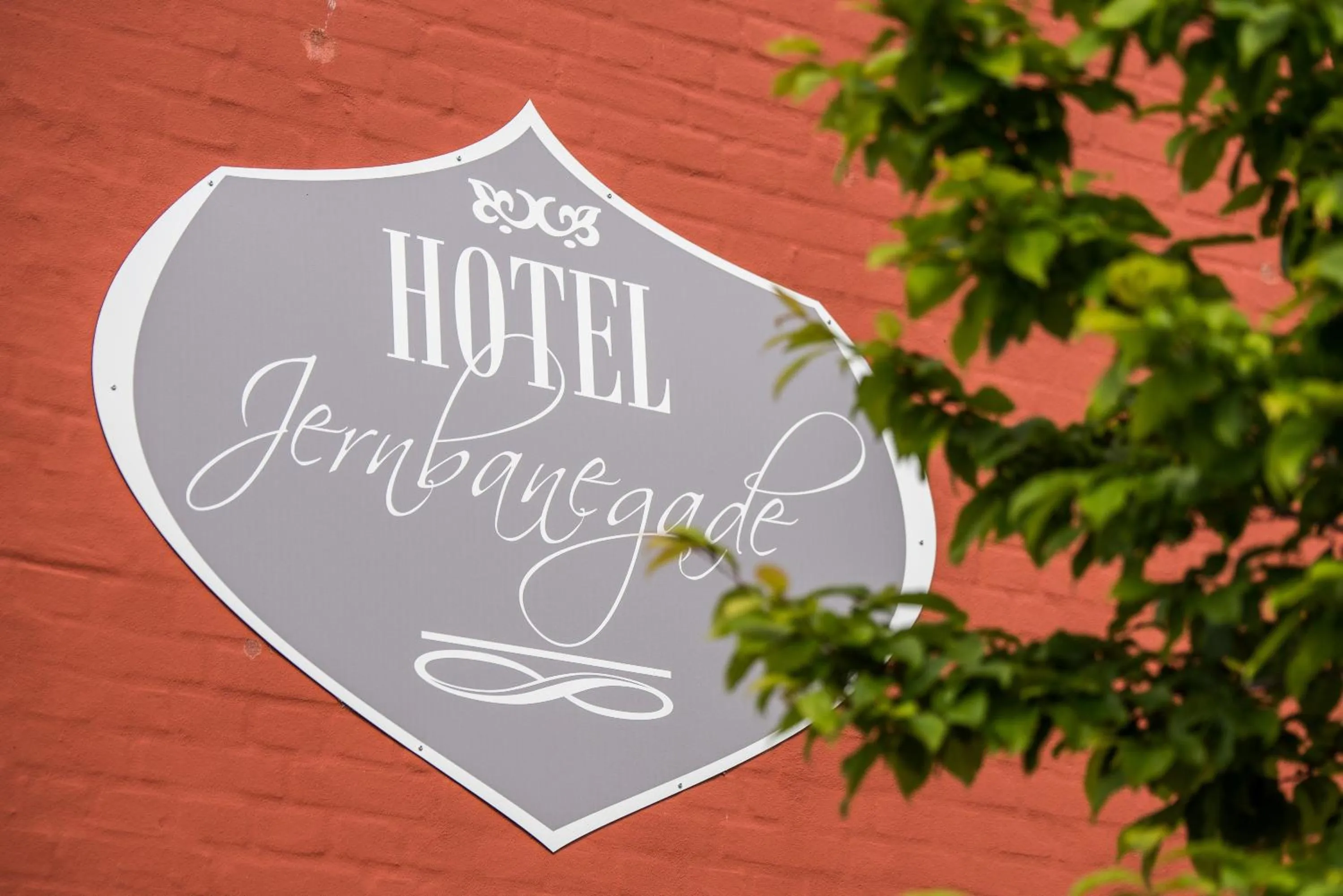 Property logo or sign in Hotel Jernbanegade