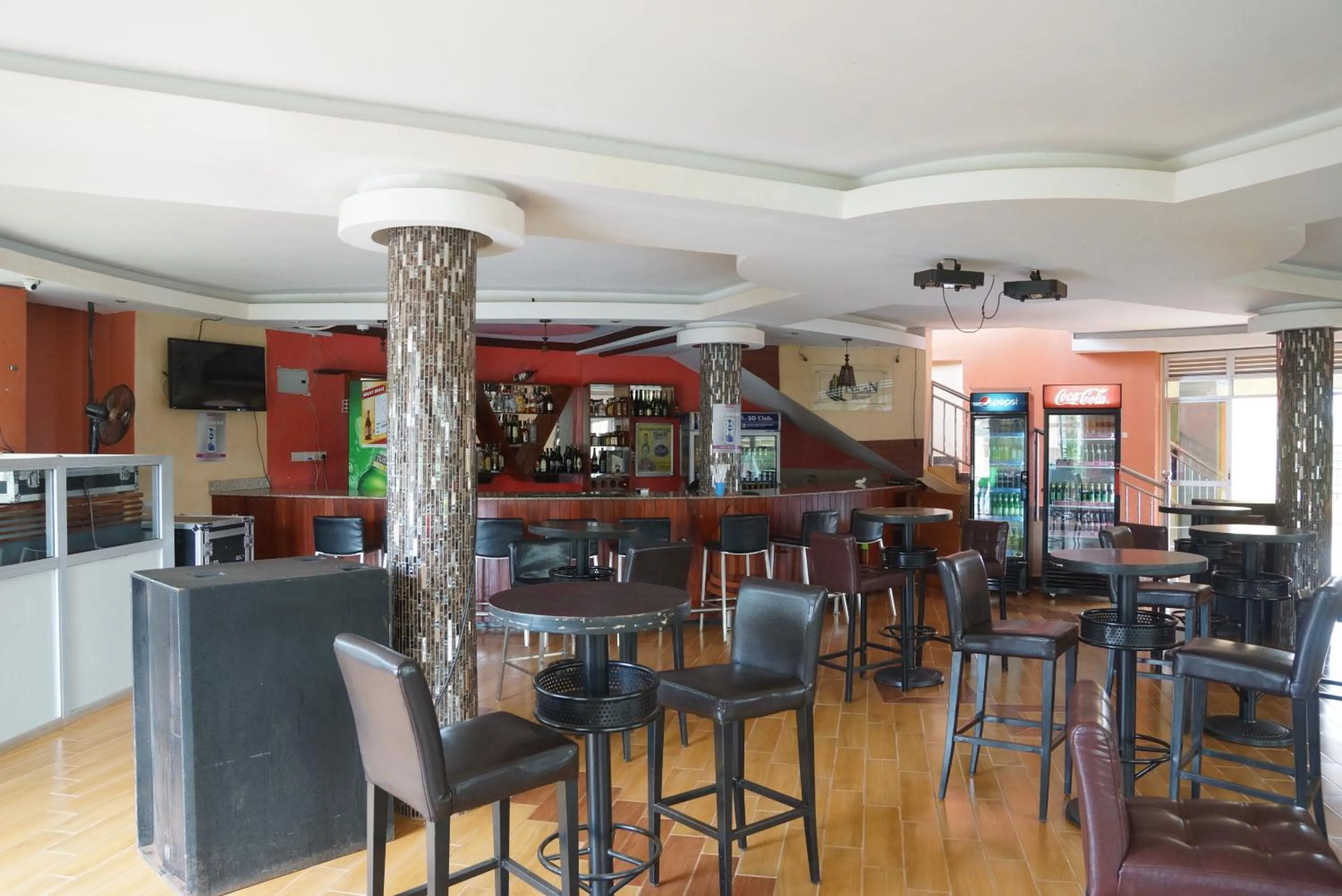 Lounge or bar in Nican Resort Hotel Seguku Entebbe