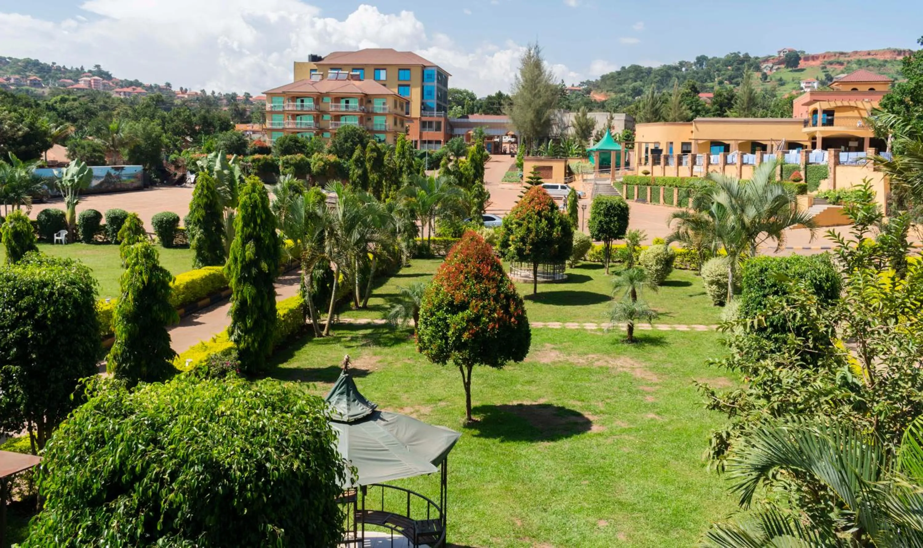 Garden in Nican Resort Hotel Seguku Entebbe