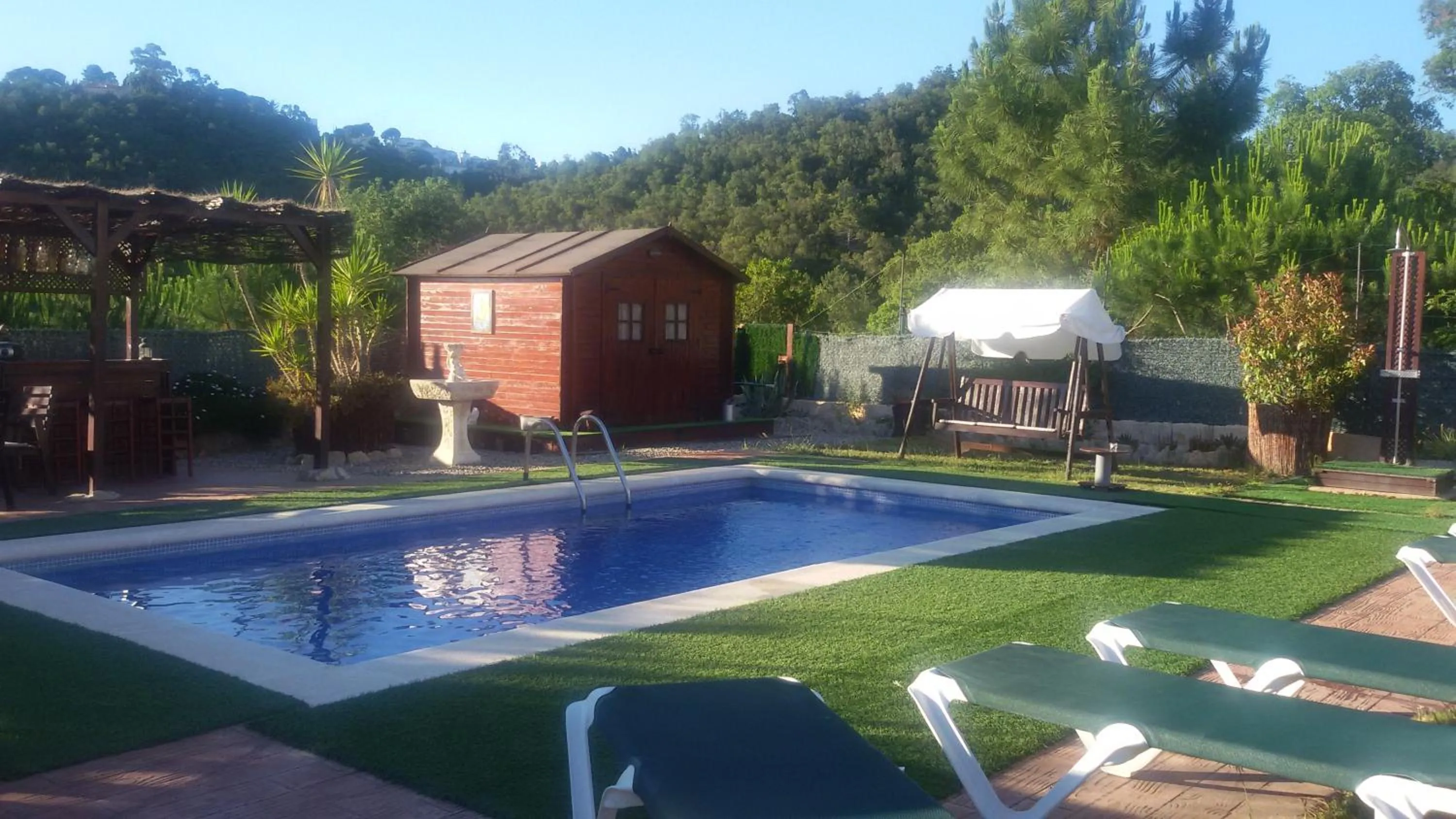 Swimming pool in Holiday Home Cardona