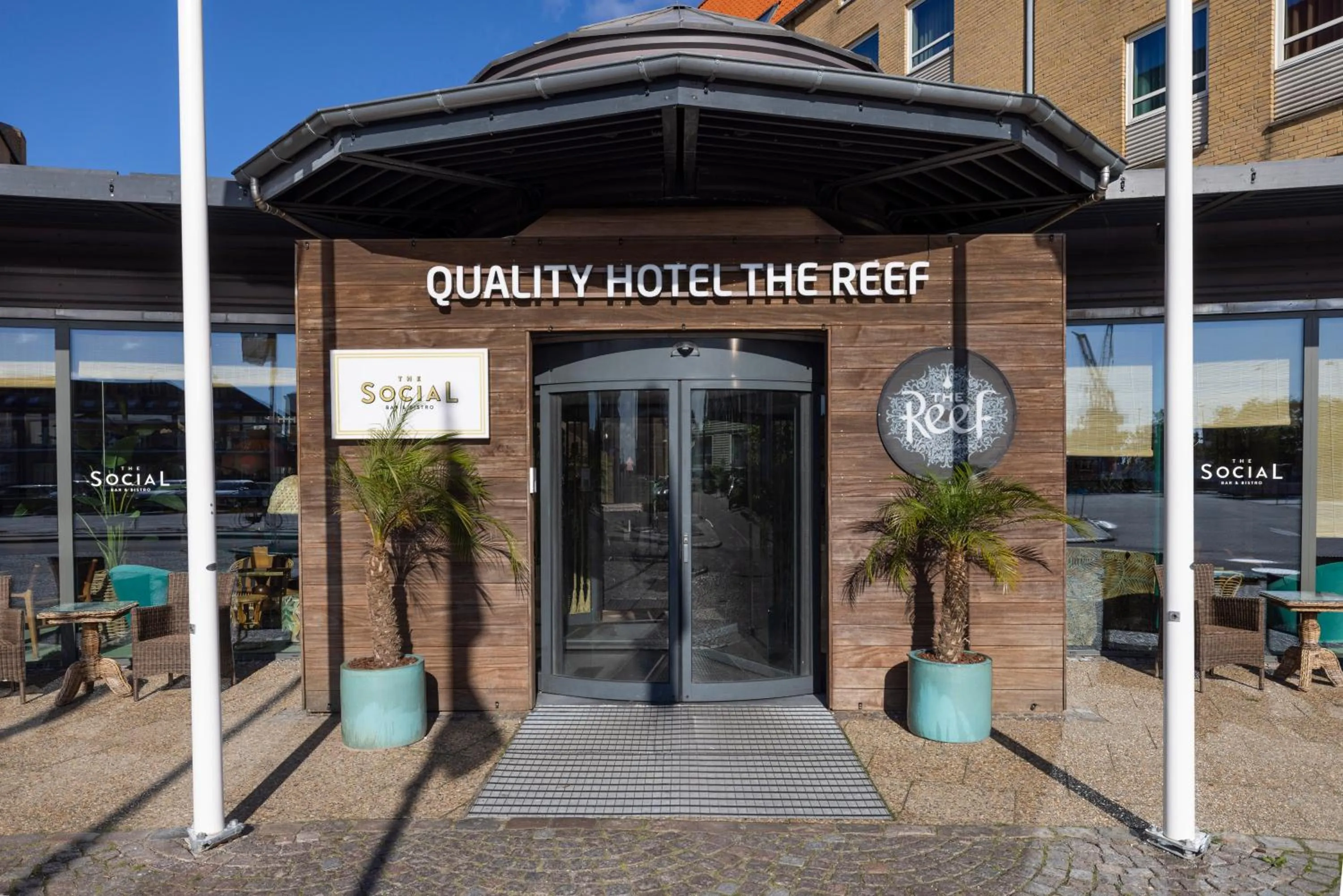 Property building in Quality Hotel The Reef