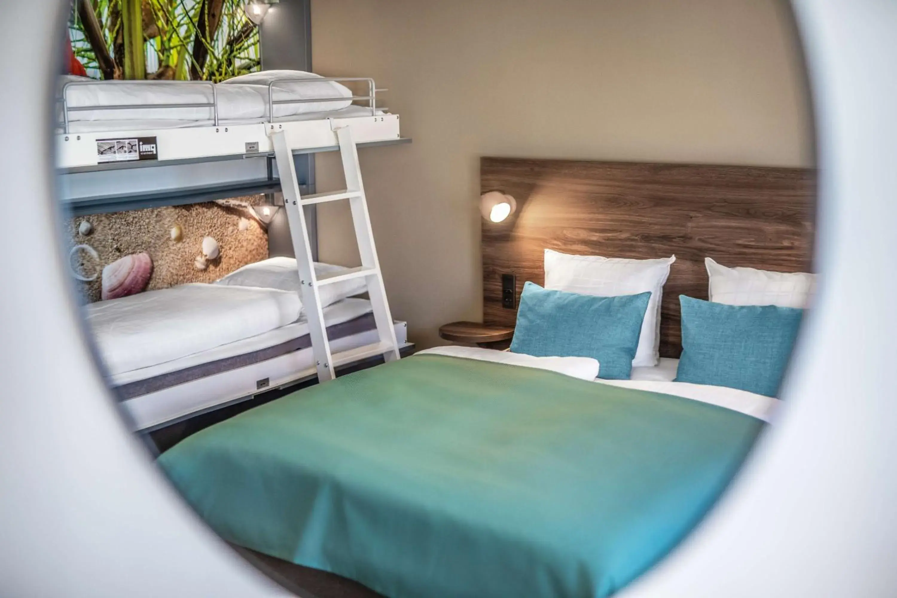 Photo of the whole room, Bed in Quality Hotel The Reef Photo of the whole room, Bed in Quality Hotel The Reef