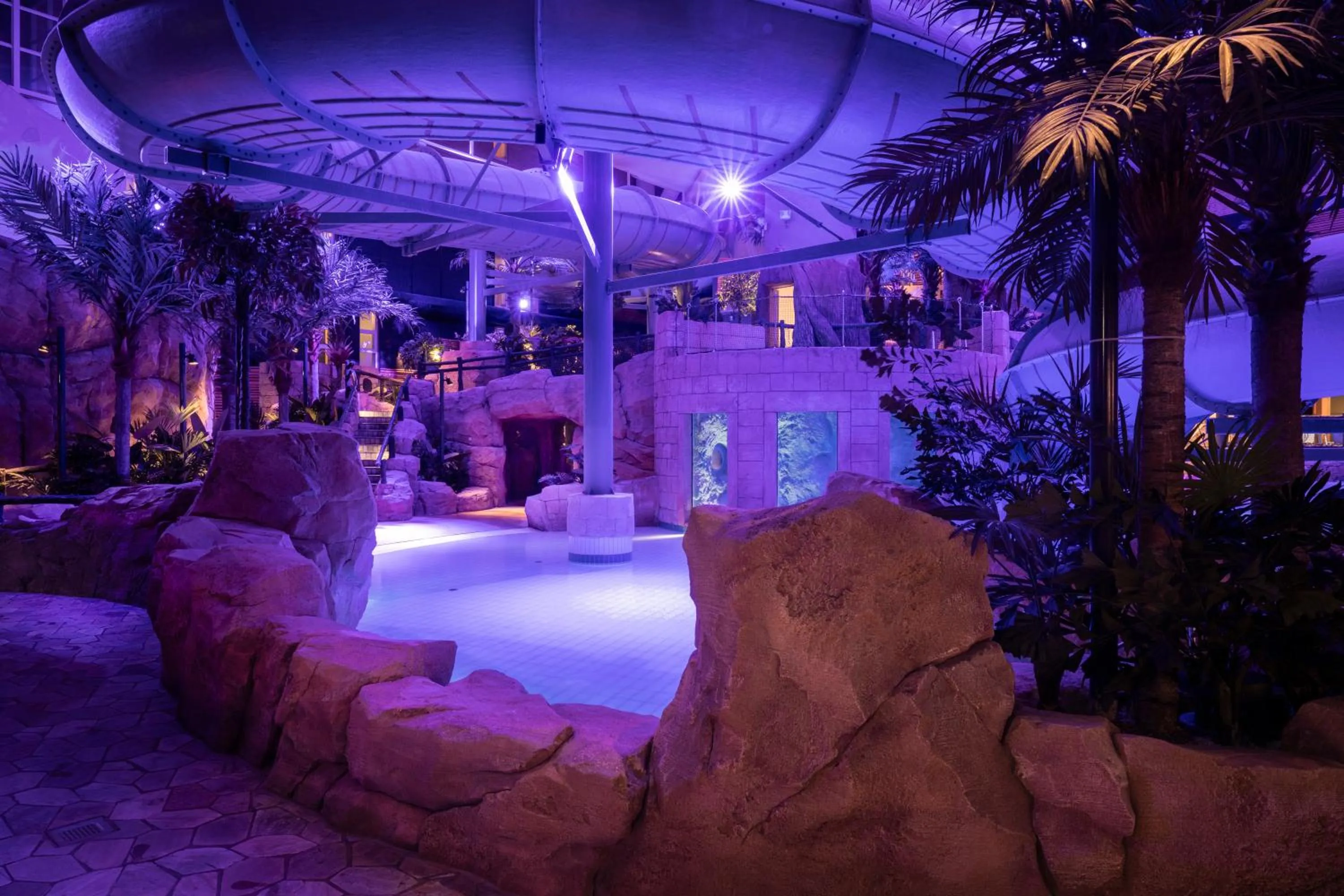 Swimming pool in Quality Hotel The Reef