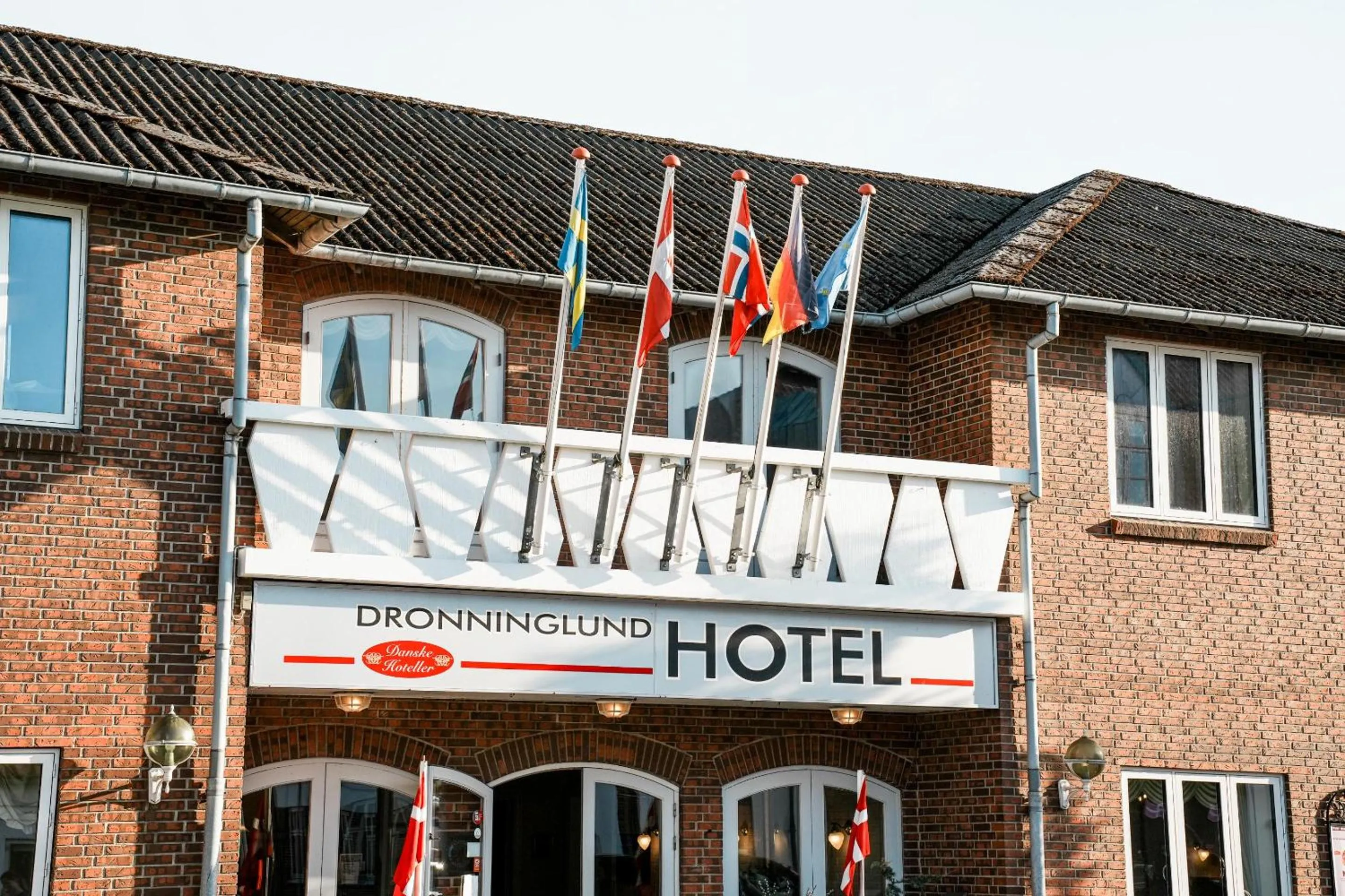 Property building in Dronninglund Hotel