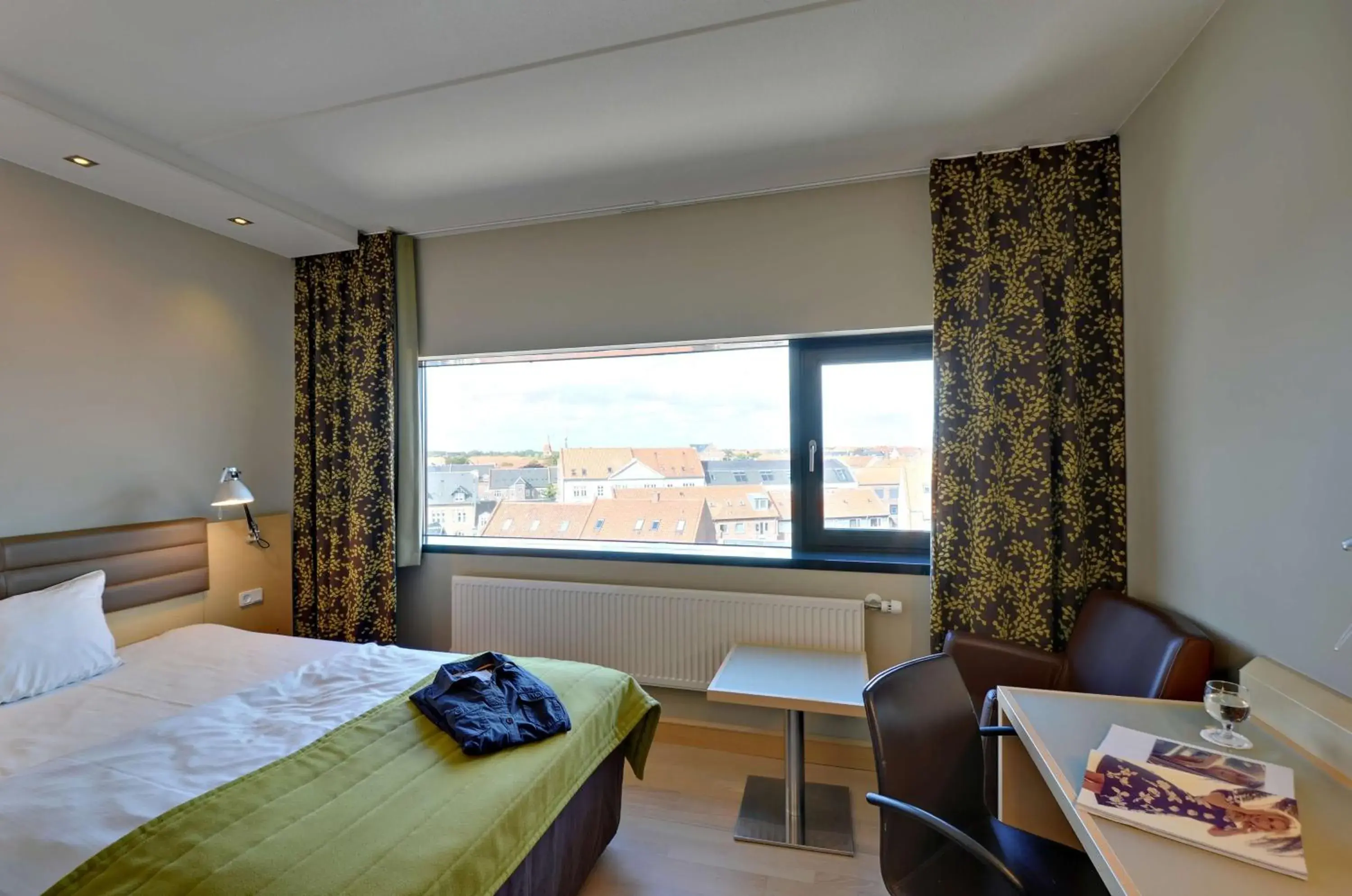 Bedroom, Bed in Scandic Olympic Bedroom, Bed in Scandic Olympic