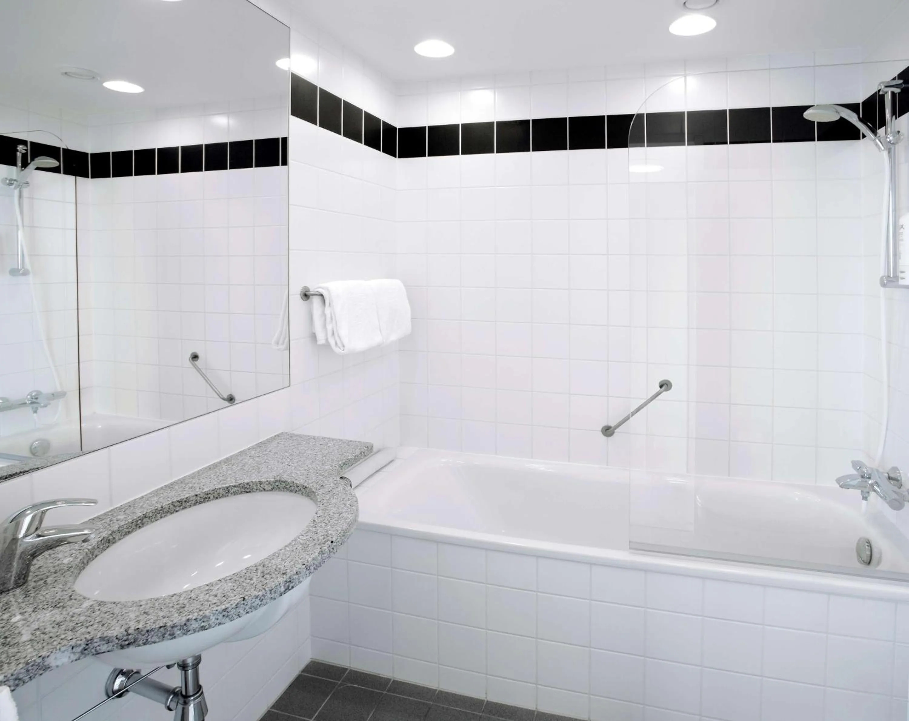 Bathroom in Scandic Olympic