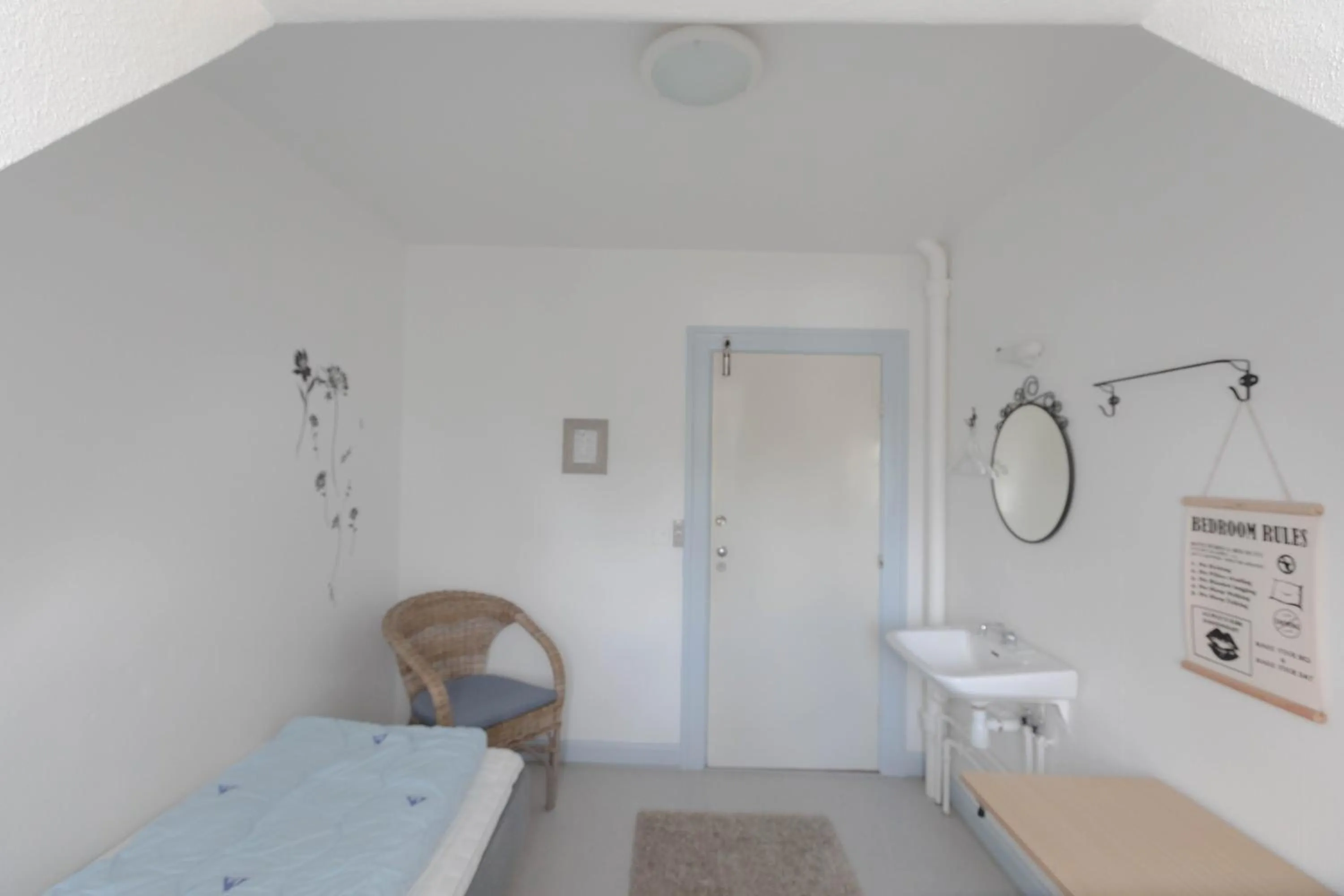 Photo of the whole room in Fredensborg Vandrerhjem, i Kongens baghave