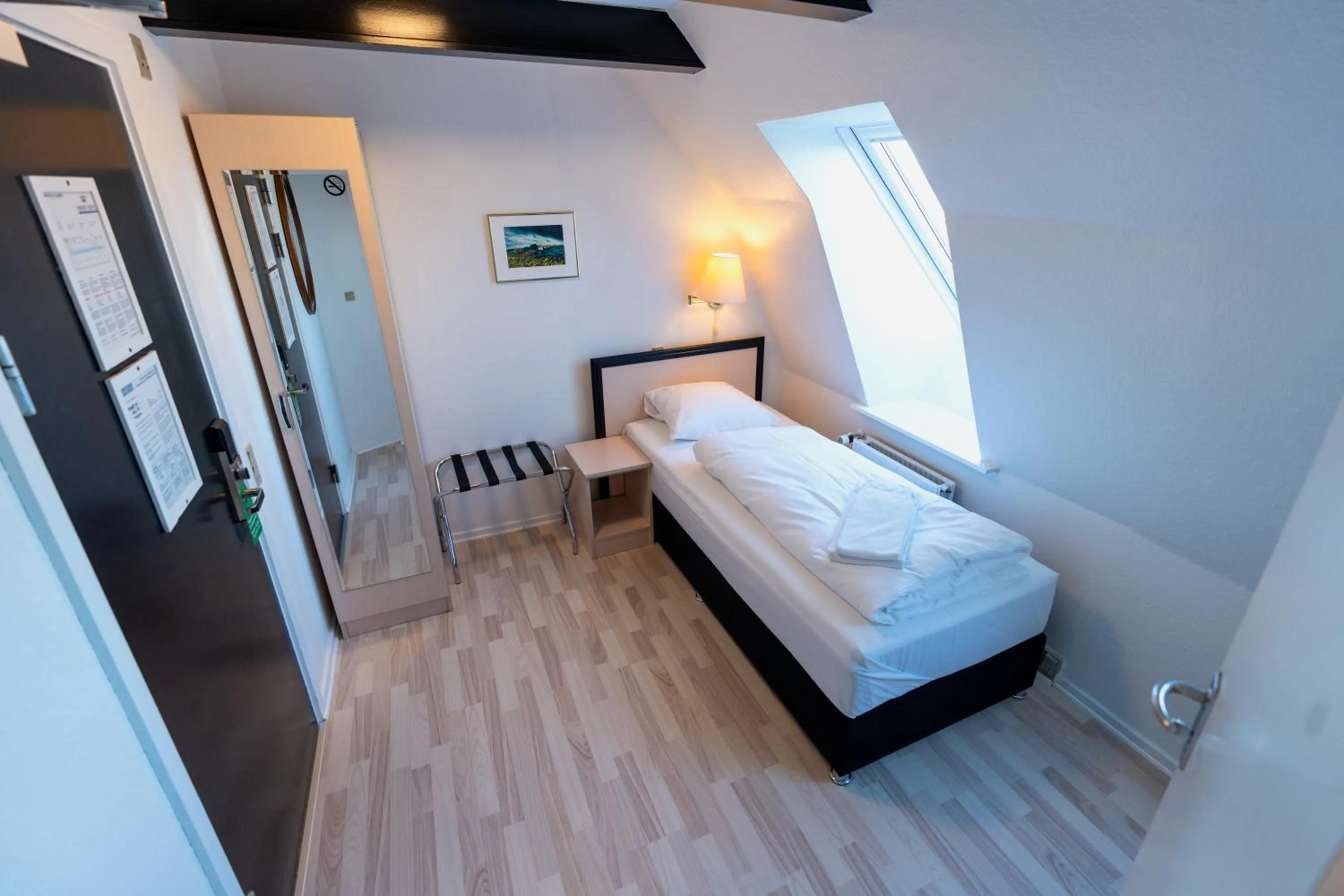 Photo of the whole room, Bed in Prinsen Hotel