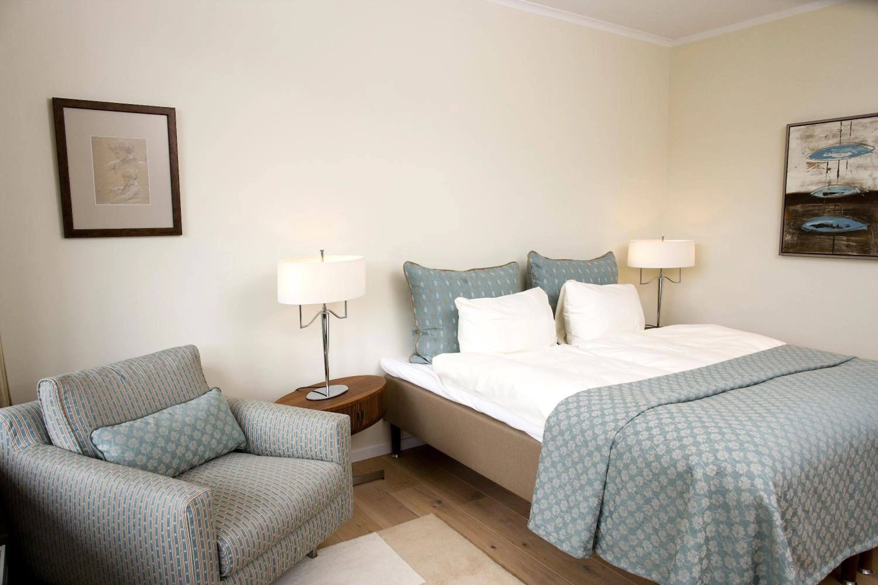 Photo of the whole room, Bed in Hotel Hesselet