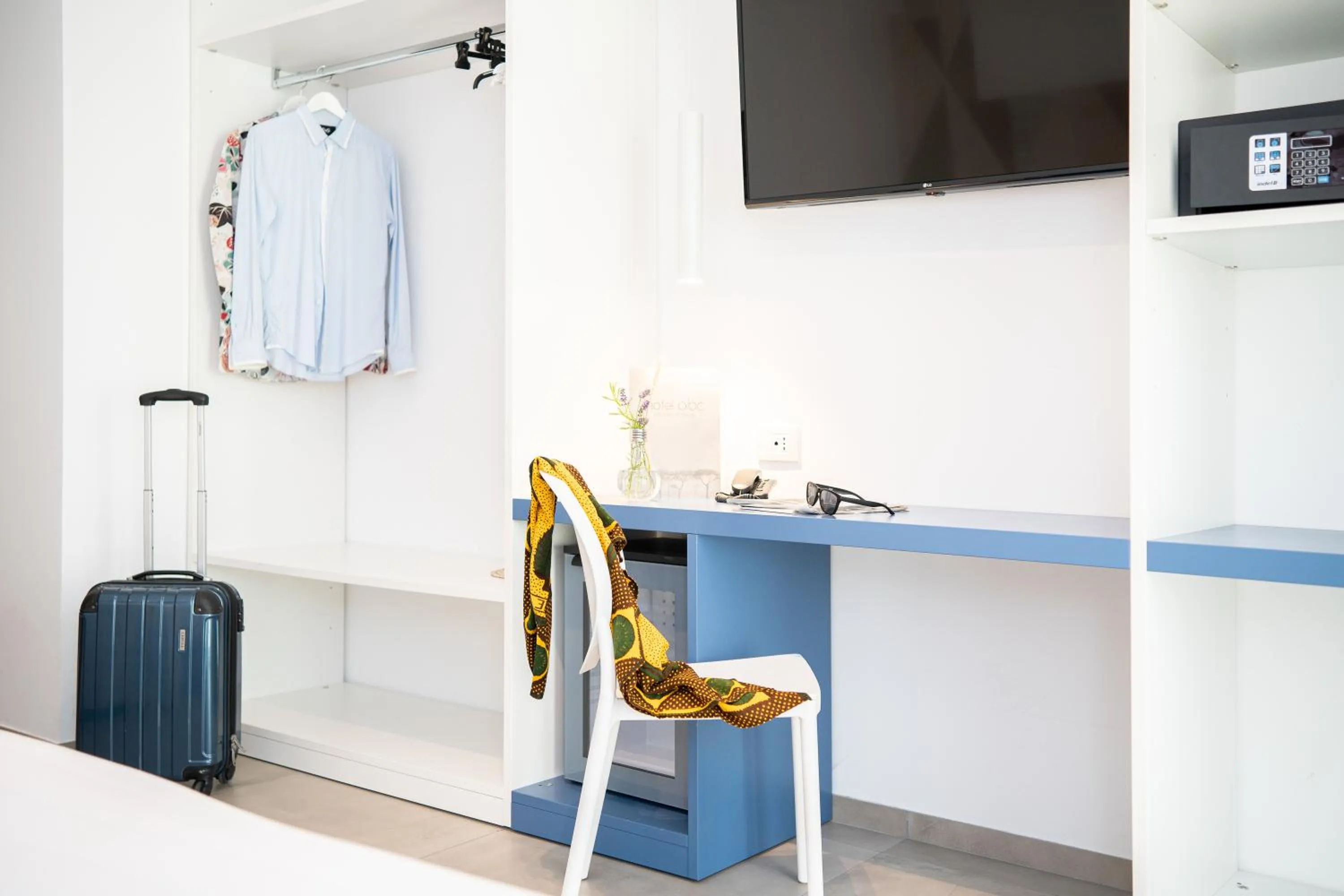 TV and multimedia in Hotel Abc