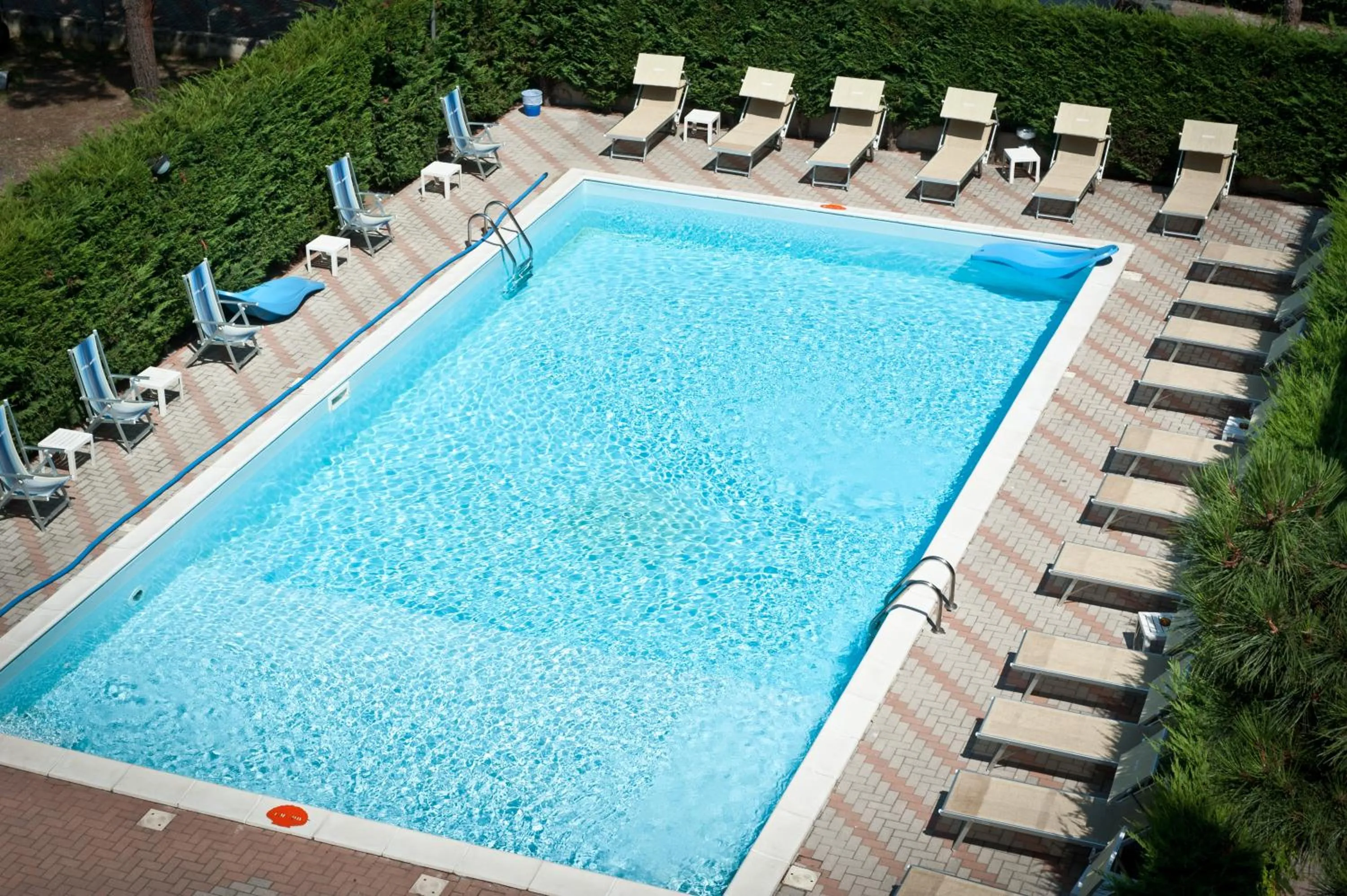 Swimming pool in Hotel Abc