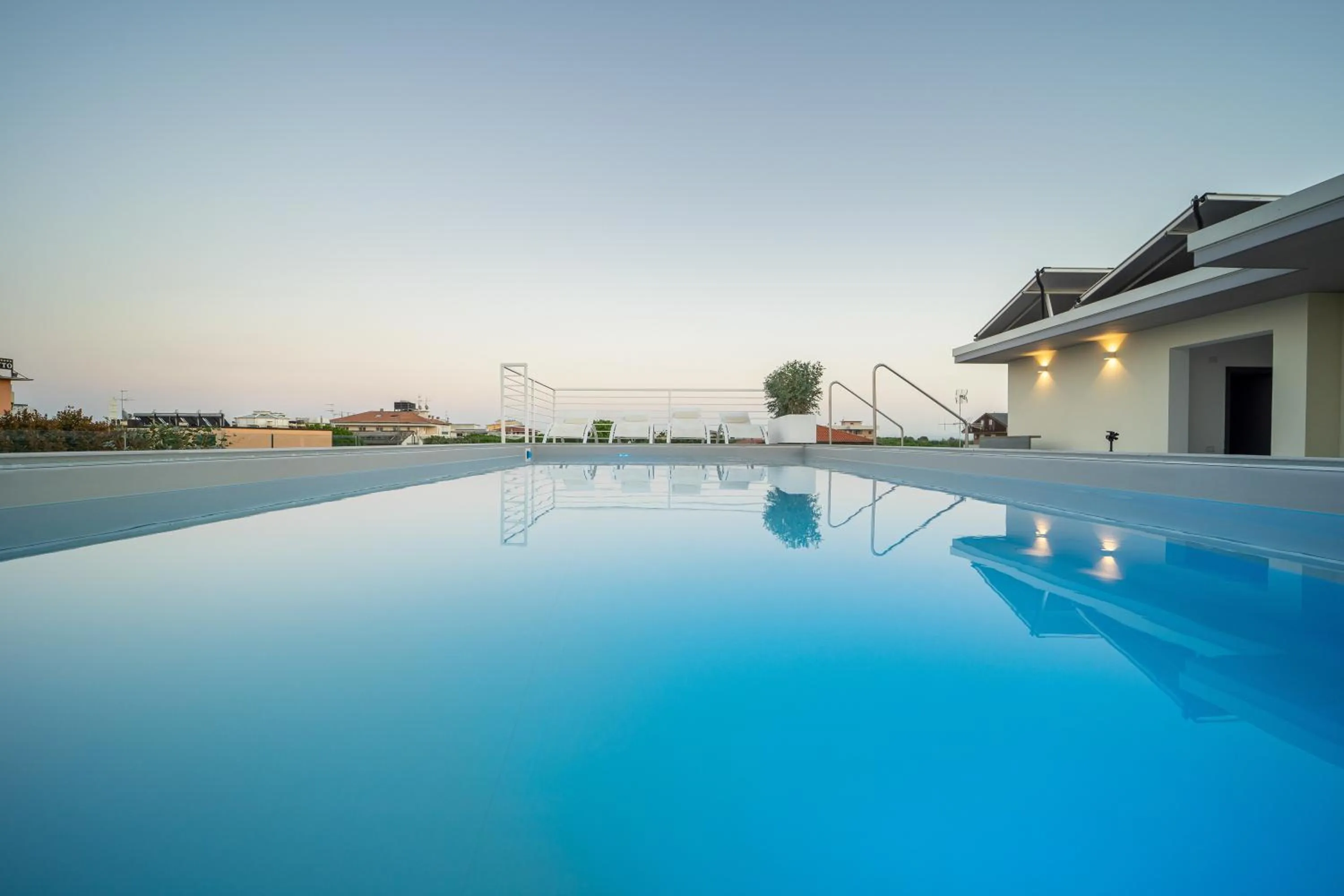 Swimming pool in Hotel Abc