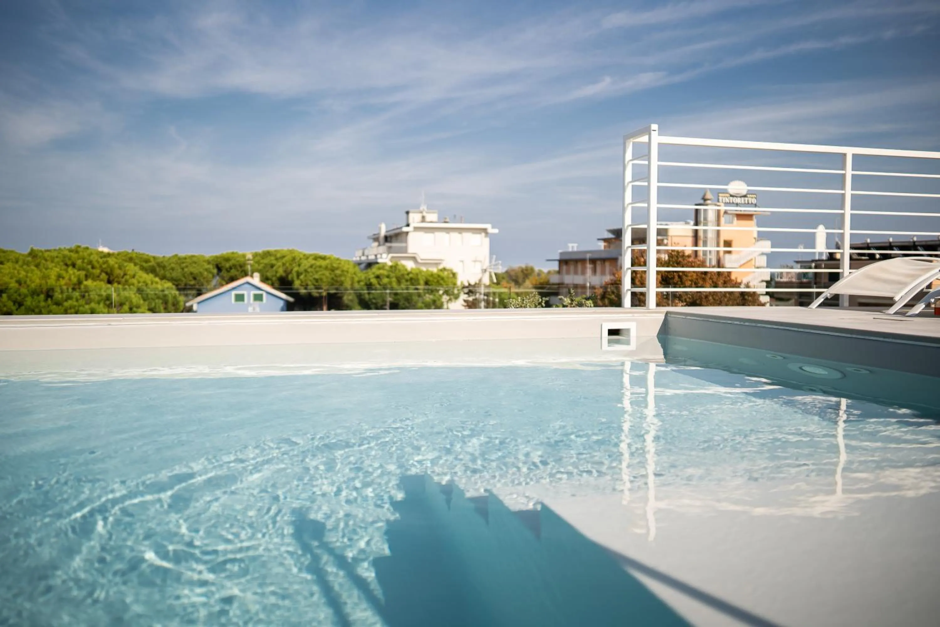 Swimming pool in Hotel Abc